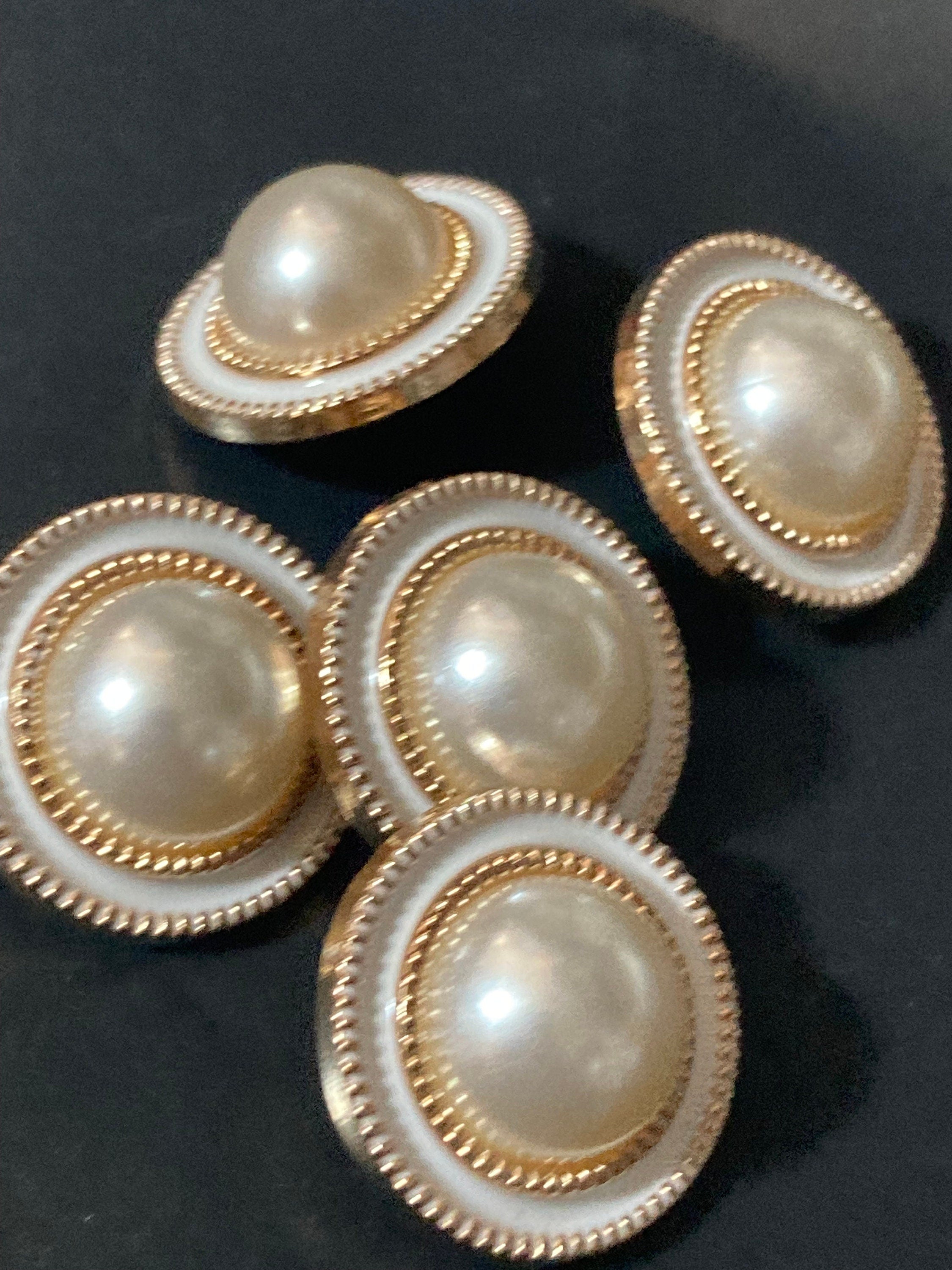 5 pieces x 20mm pearl buttons round domed white enamel metal shank