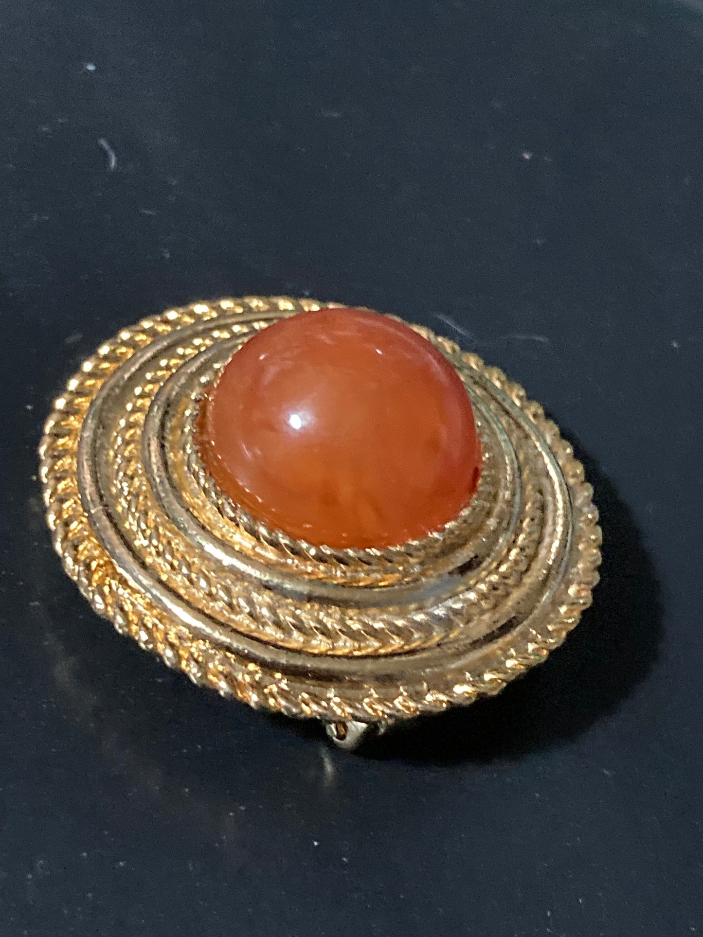 True vintage gold plated nautical rope edge round orange brown cabochon Scarf Clip ring old shop stock