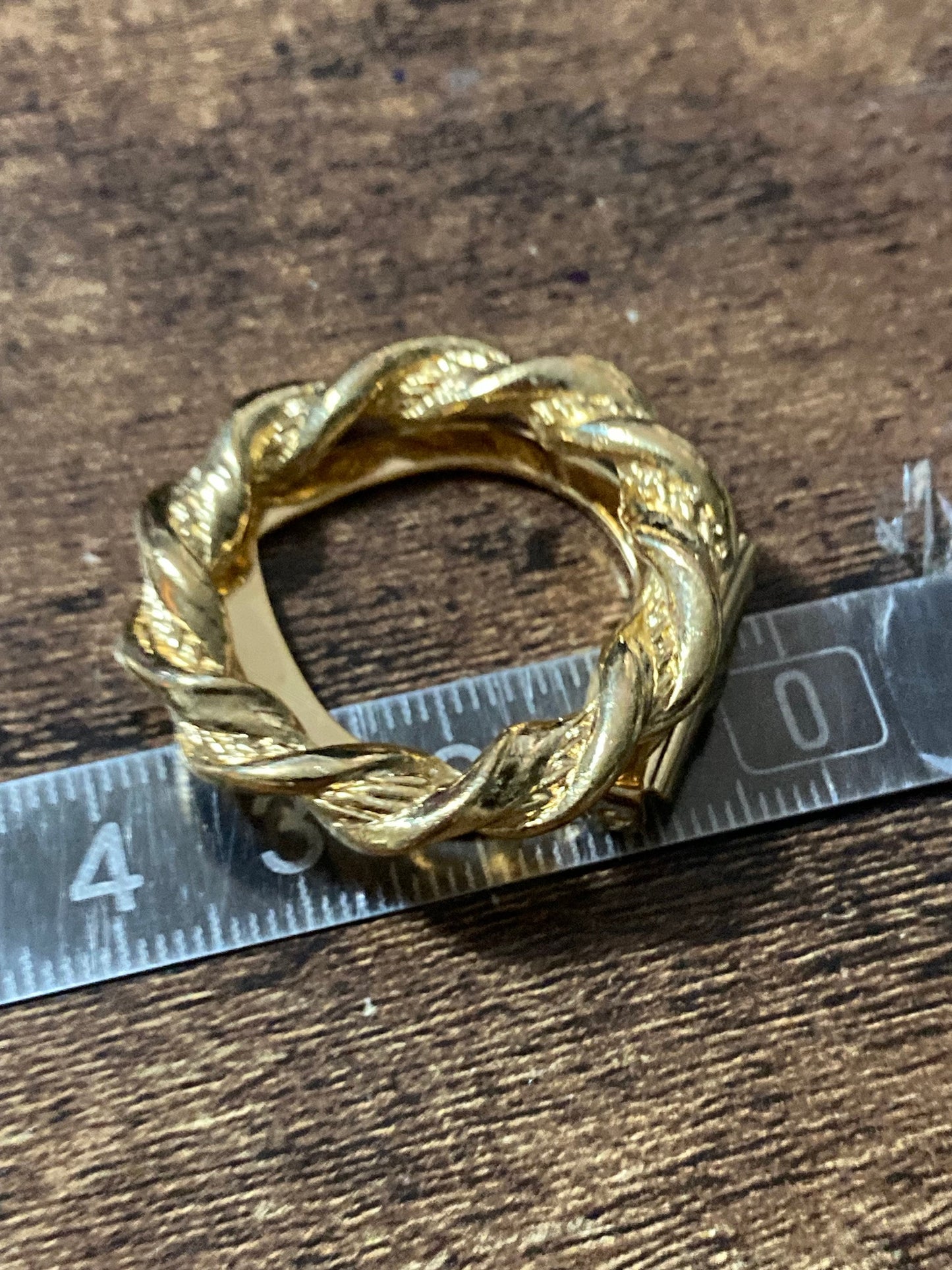 True vintage gold plated nautical rope edge Round open Scarf Clip ring old shop stock