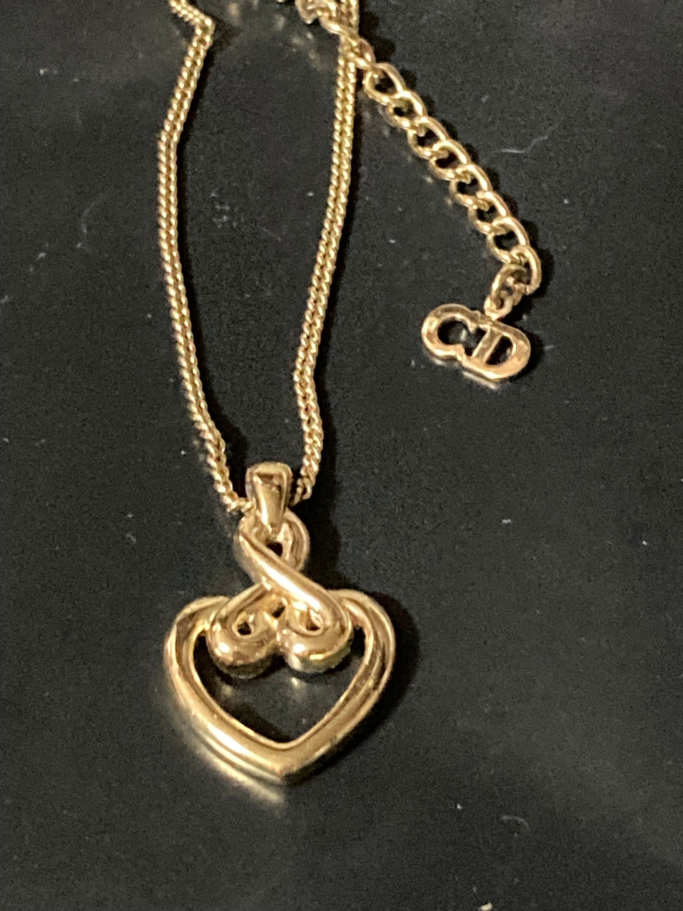 Vintage Christian Dior designer Celtic eternal love heart pendant chain necklace