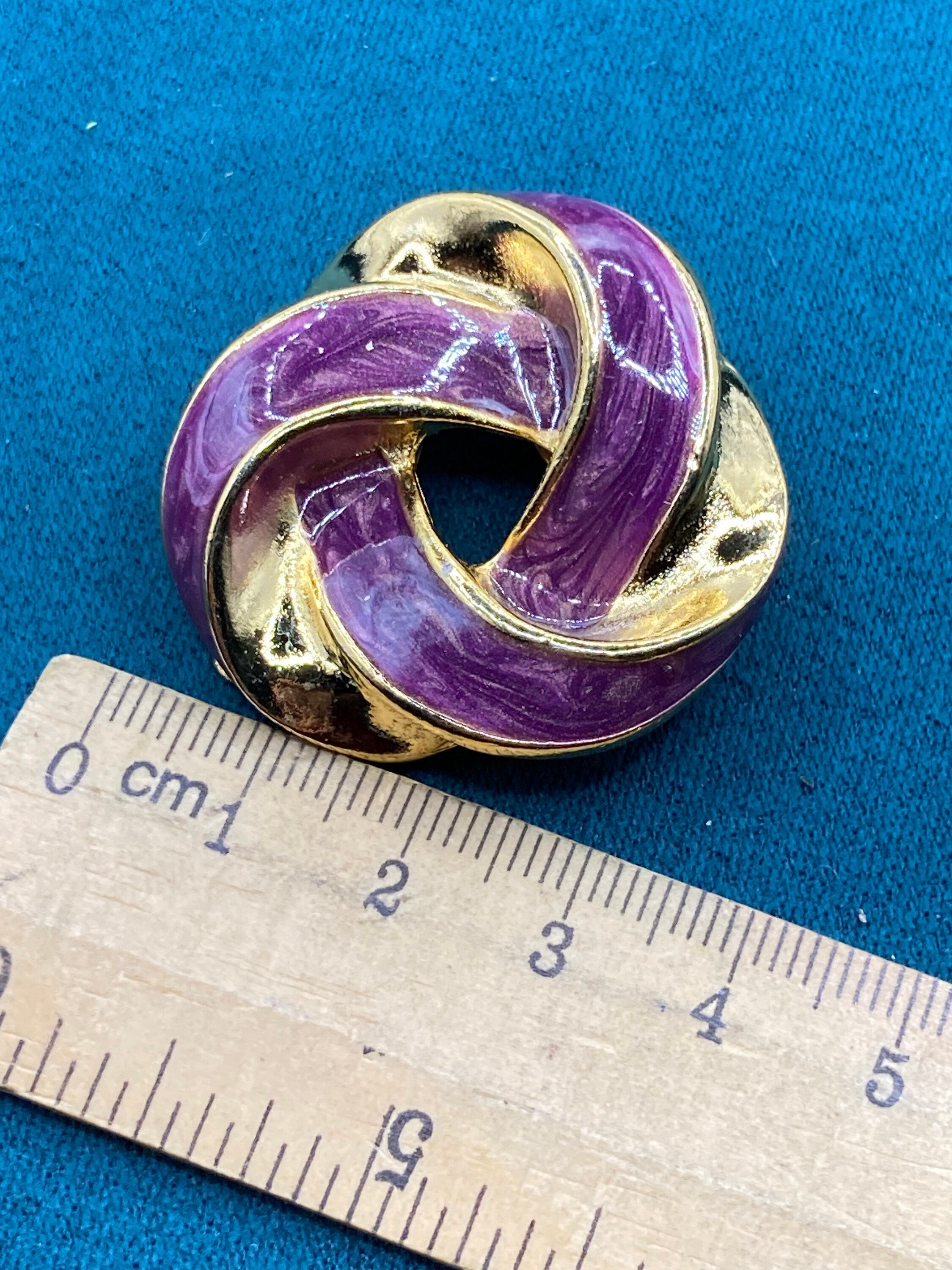 Purple scarf clip True vintage gold plated  enamelled eternal knot old shop stock