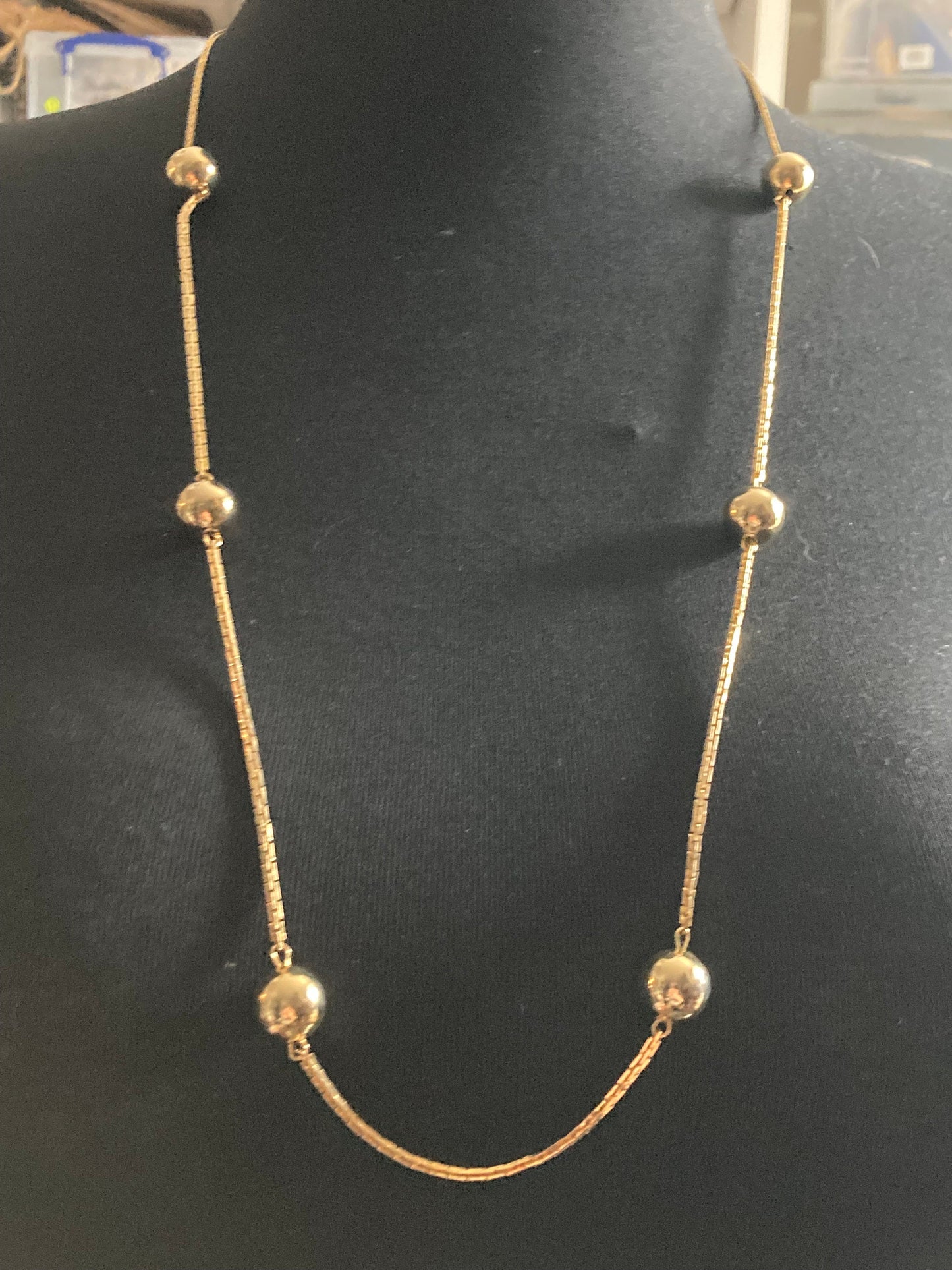 24” 82cm long 1980s thick gold plated ball bead curb chain station necklace