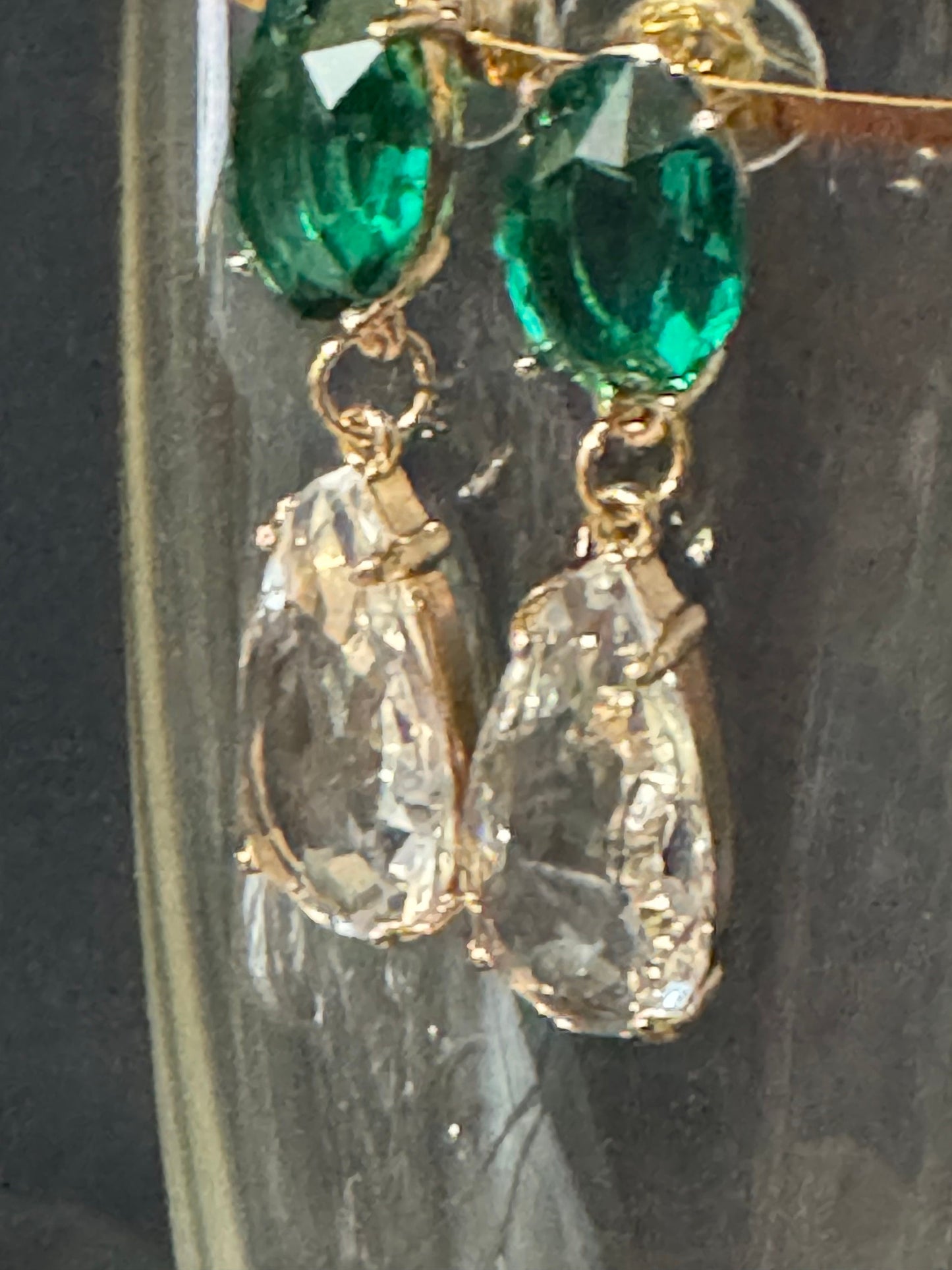 18k Gold plated emerald green clear crystal diamanté rhinestone dangly long drop earrings