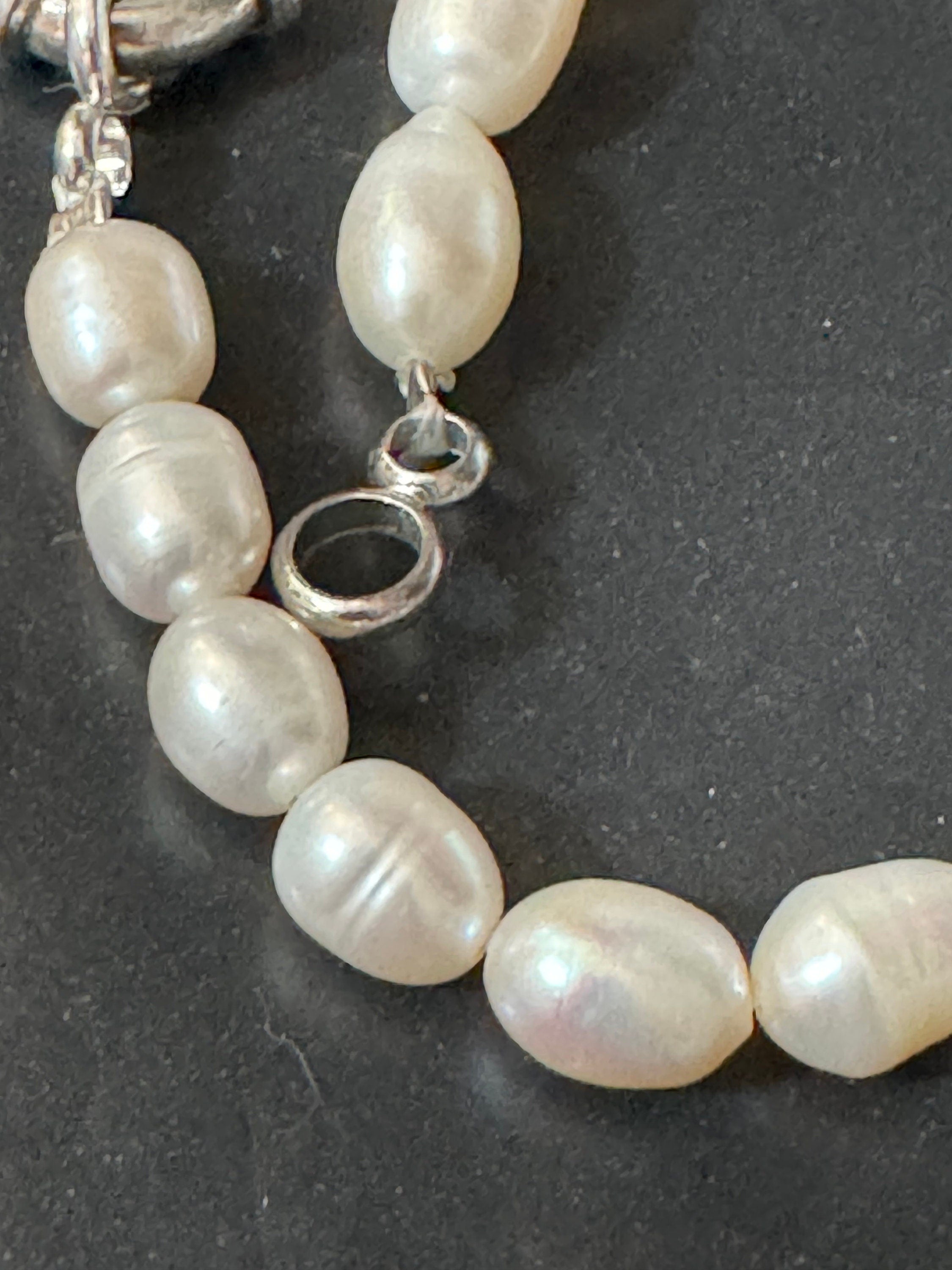 Vintage silver tone modernist genuine freshwater pearl white bracelet