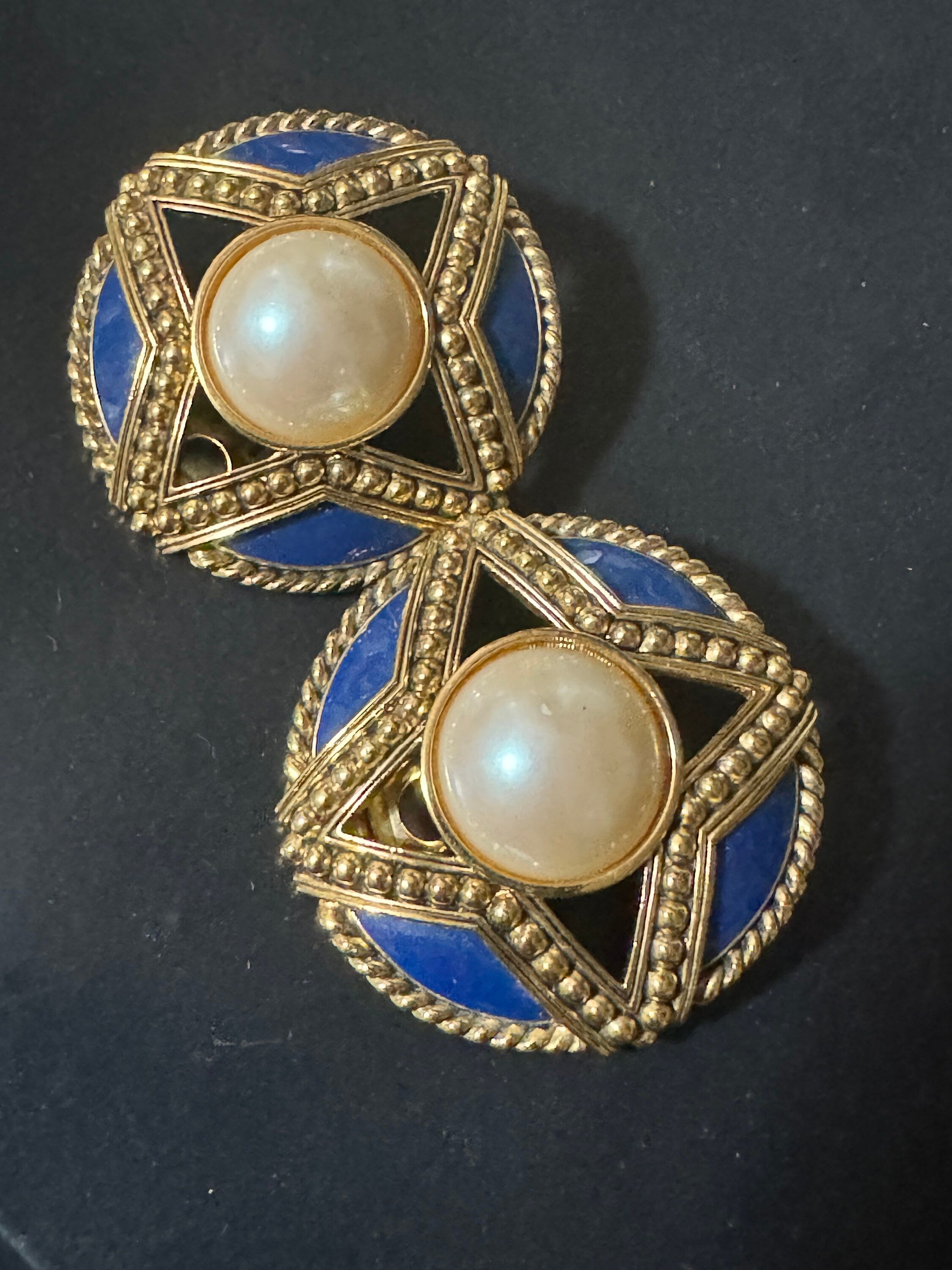 Large round oversized blue enamel and faux Pearl cabochon clip on rope edge gold tone earrings