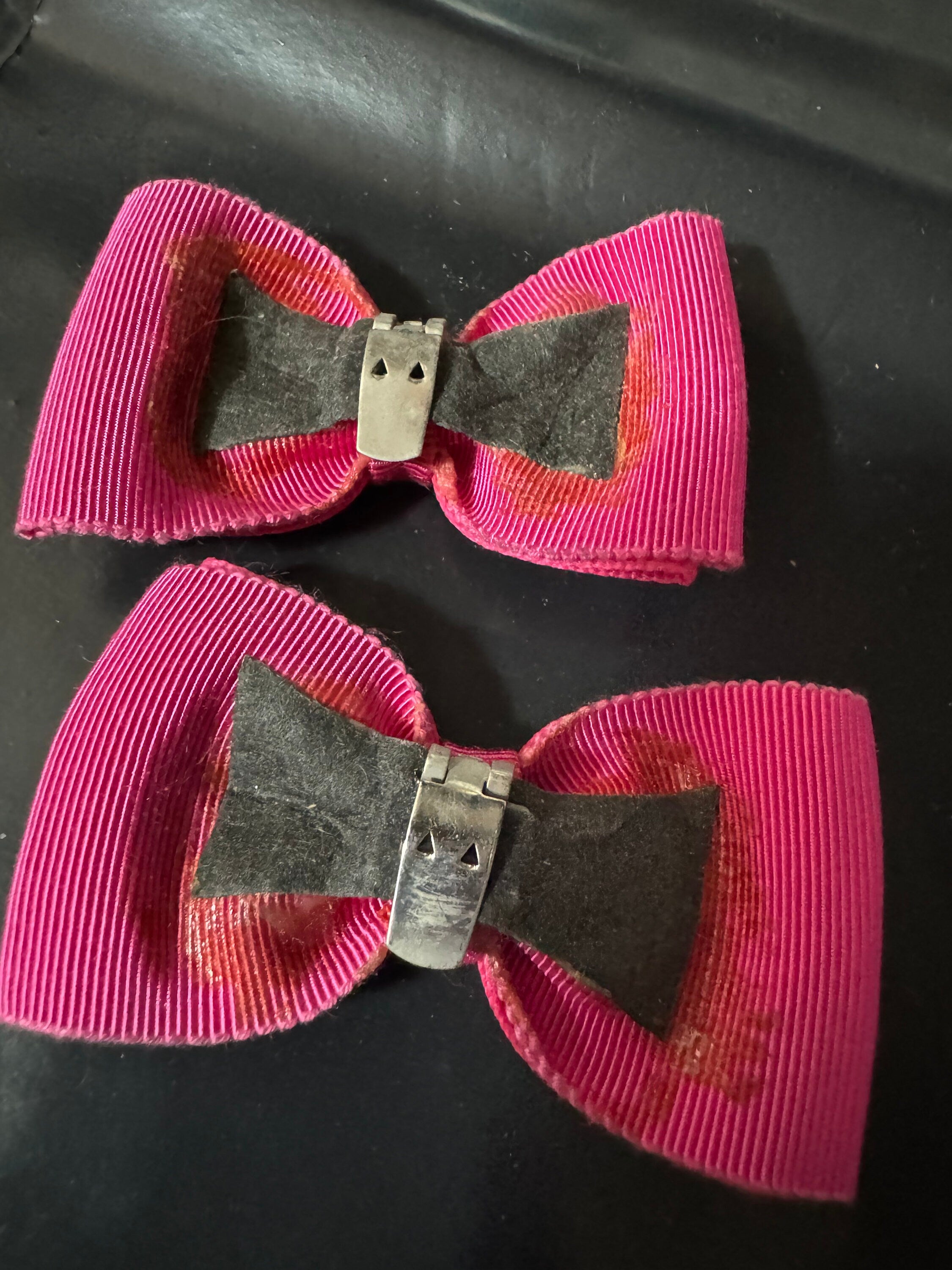 Vintage pair of Bright pink spotty polka dot grosgrain BOW shoe clips