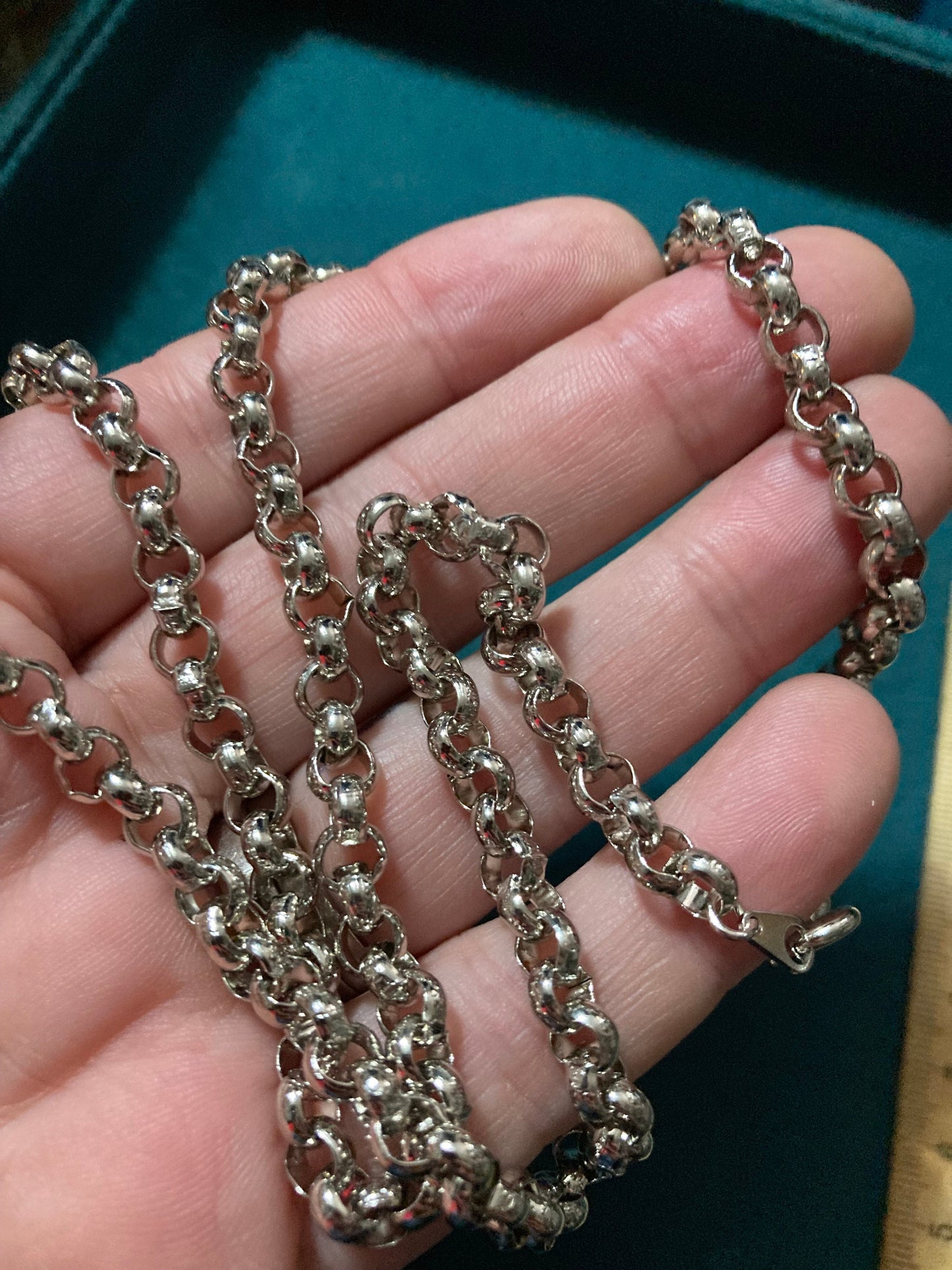 true vintage 80s pristine 18” 60cm long silver plated layering belcher chain necklace old shop stock