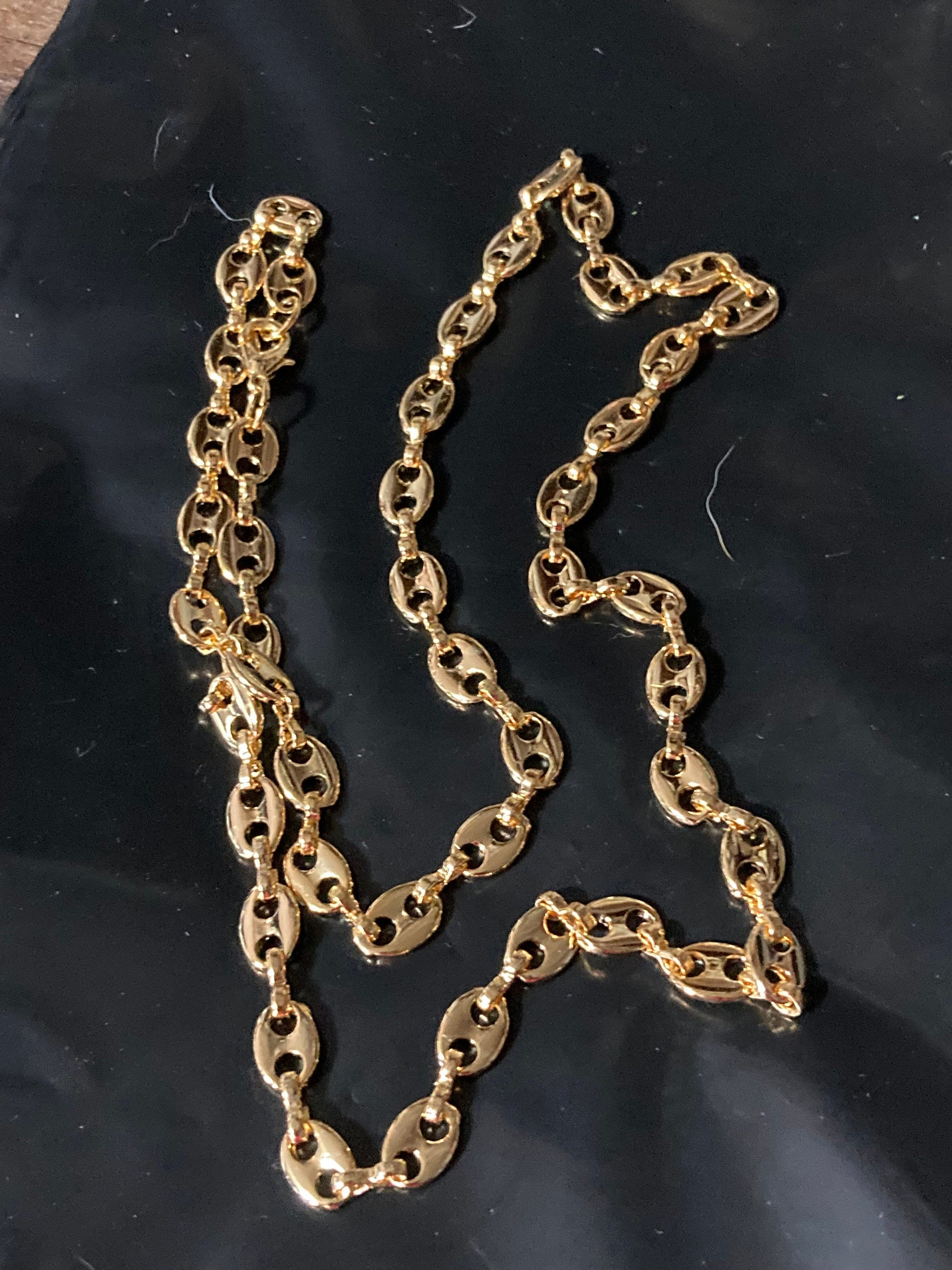 18.5” 61cm 1980s thick gold plated mariner coffee bean chain necklace