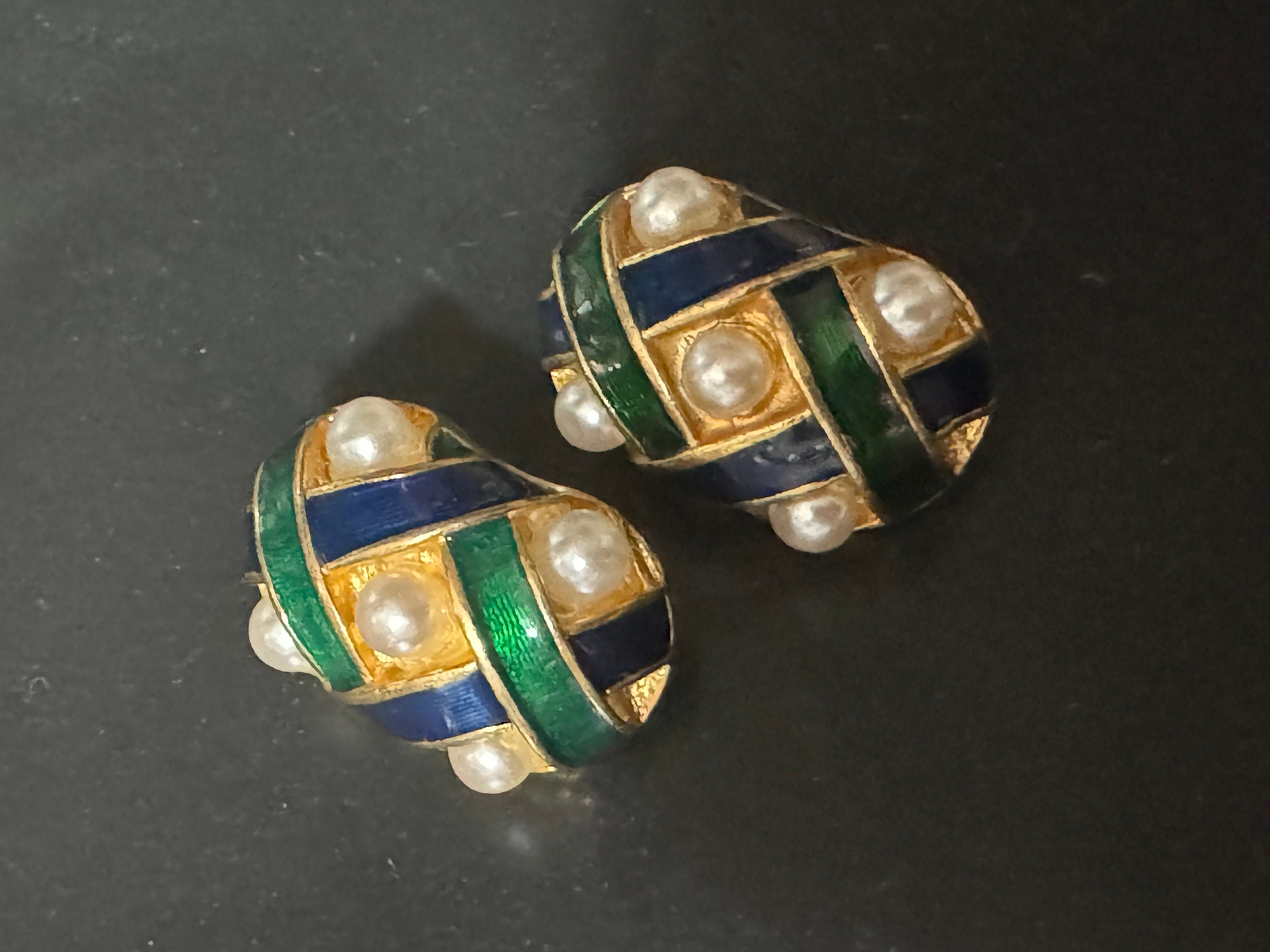 gold tone green blue enamel faux Pearl 2.5cm clip on earrings statement retro