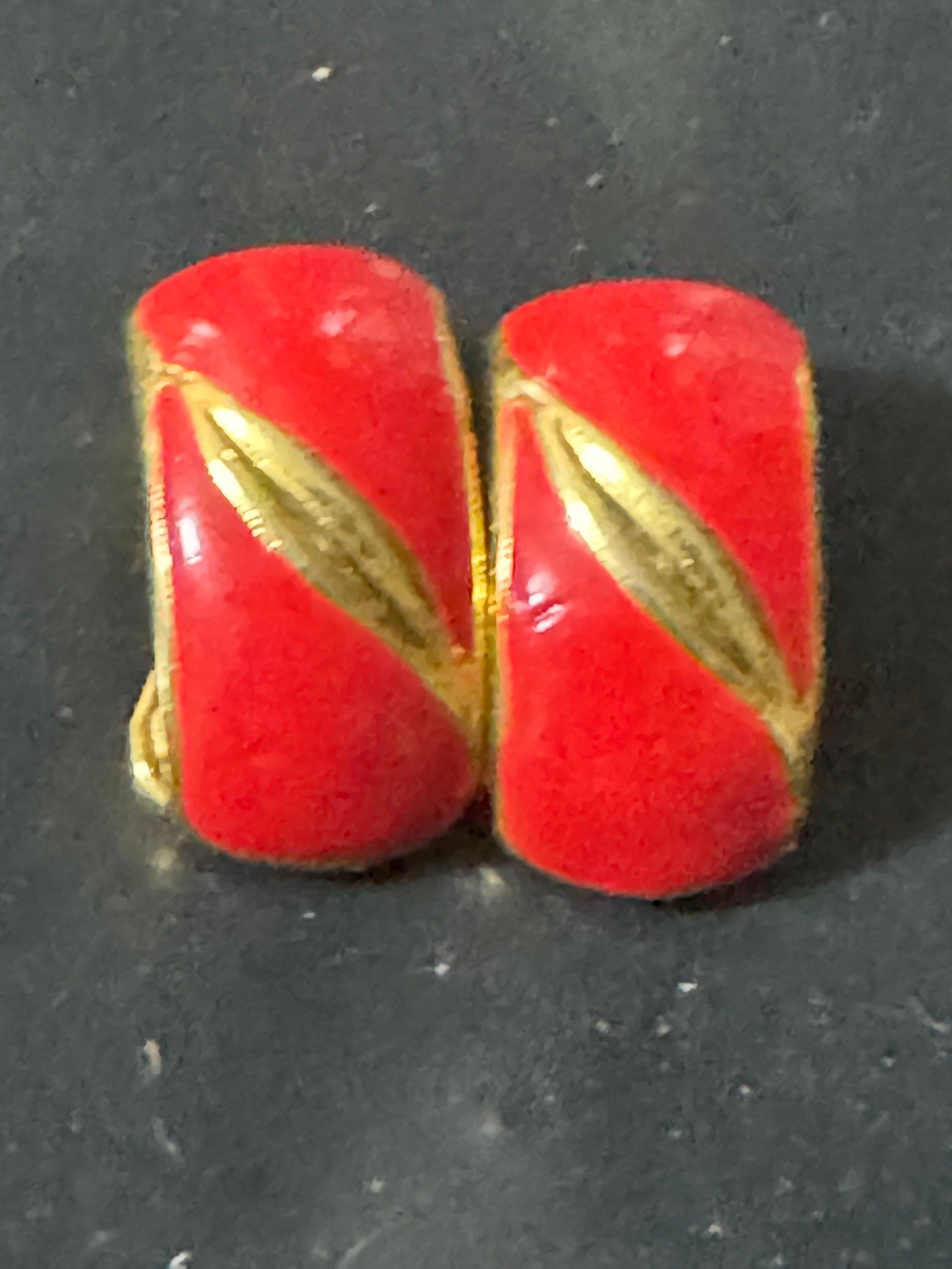 Vintage High End Gold tone bright pillar box red enamel clip on earrings