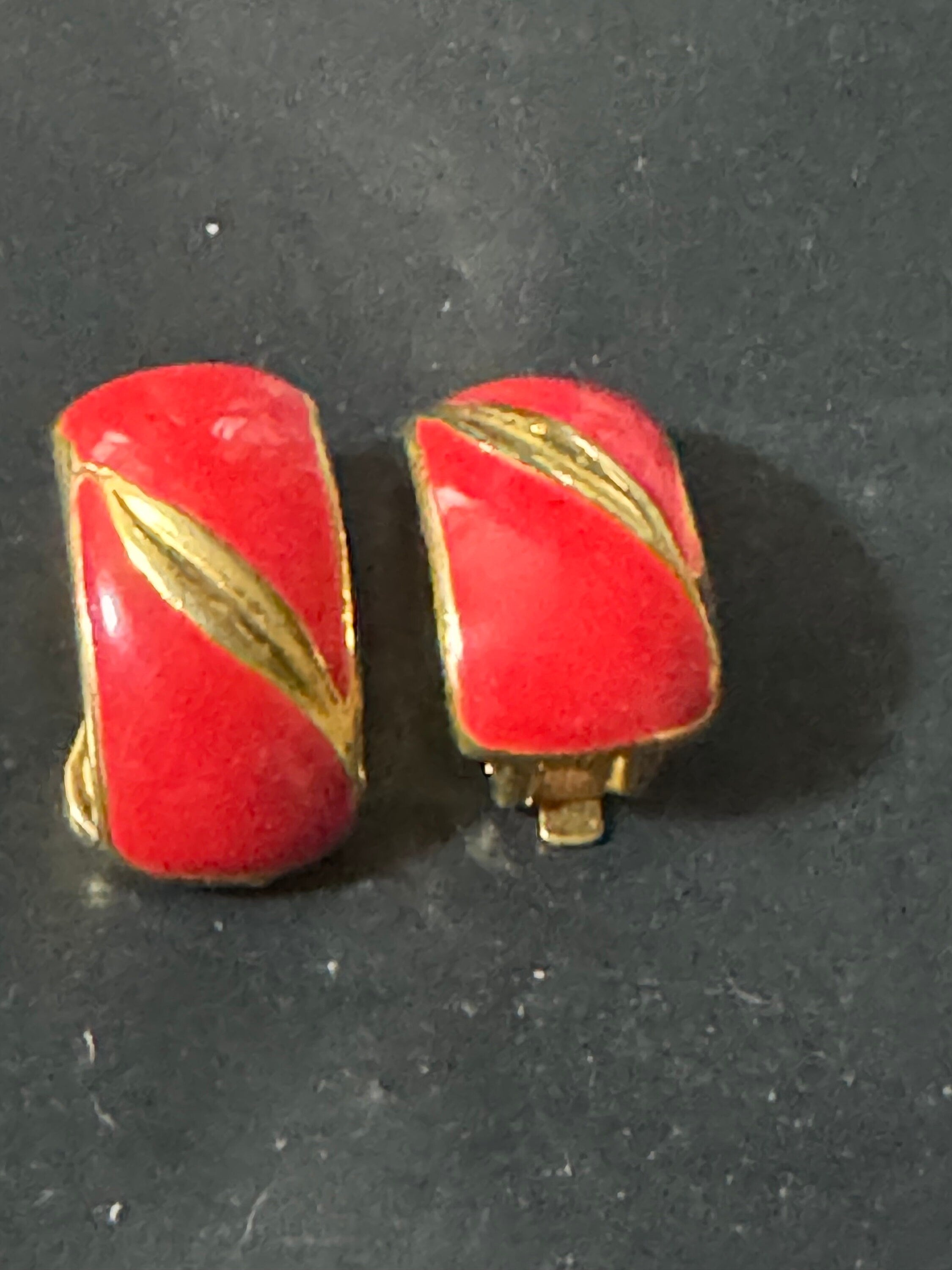 Vintage High End Gold tone bright pillar box red enamel clip on earrings