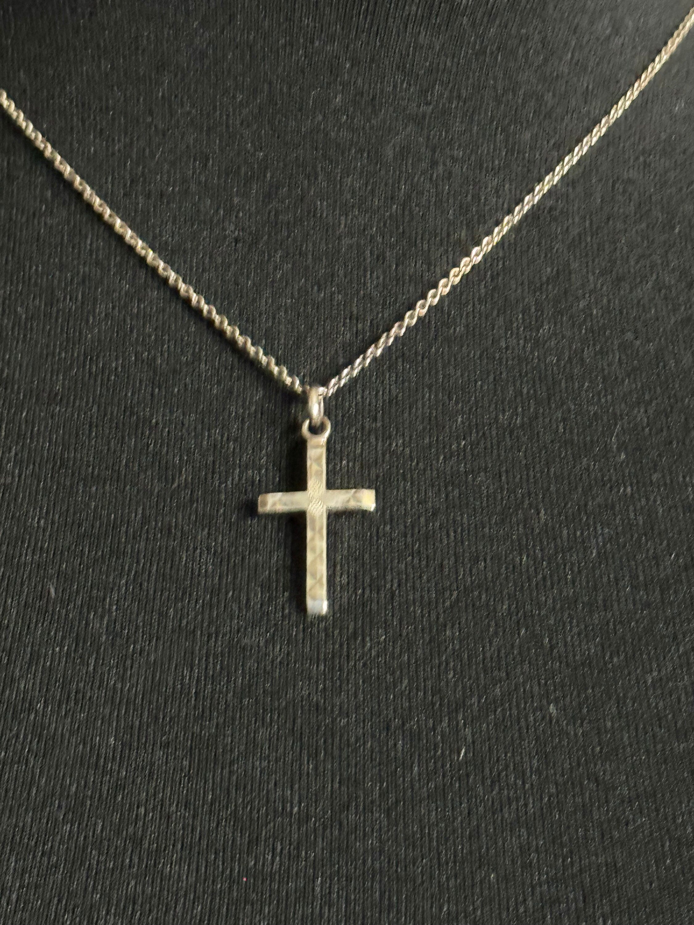 925 Sterling silver plain religious cross pendant necklace on chain