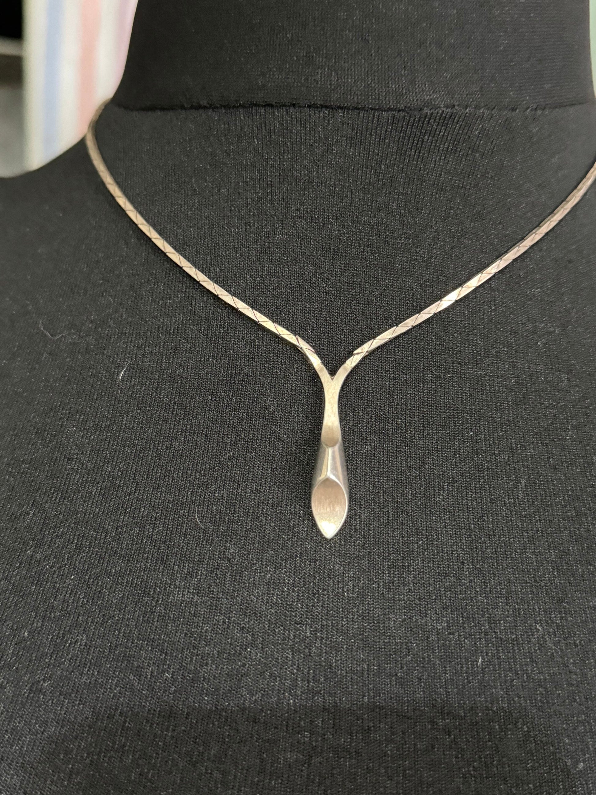 1970s 925 Sterling silver vintage flat link pendant lariat drop necklace 45cm 10.6 grams