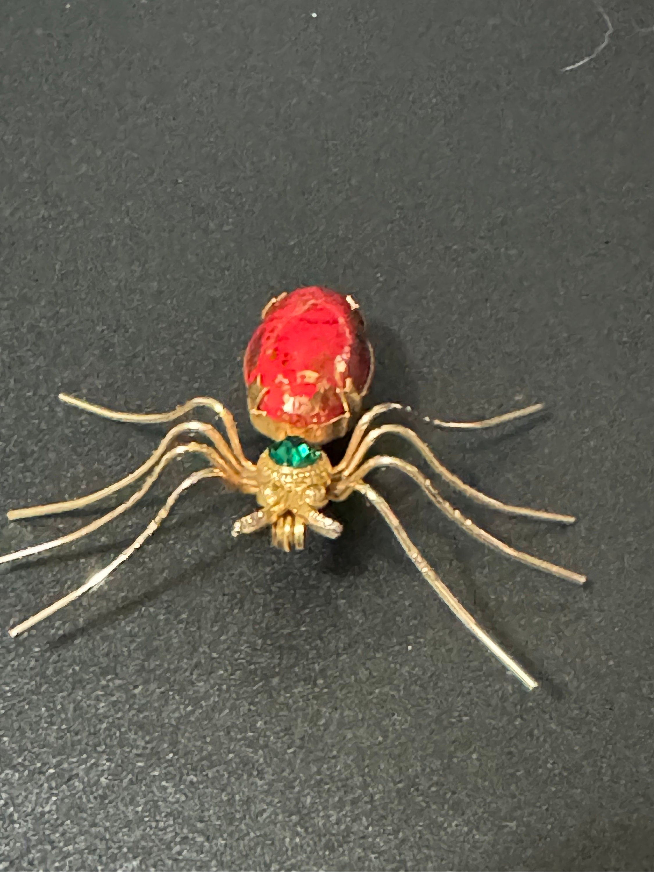 Vintage Bug spider Brooch gold Tone with large oval red gilt cabochon insect