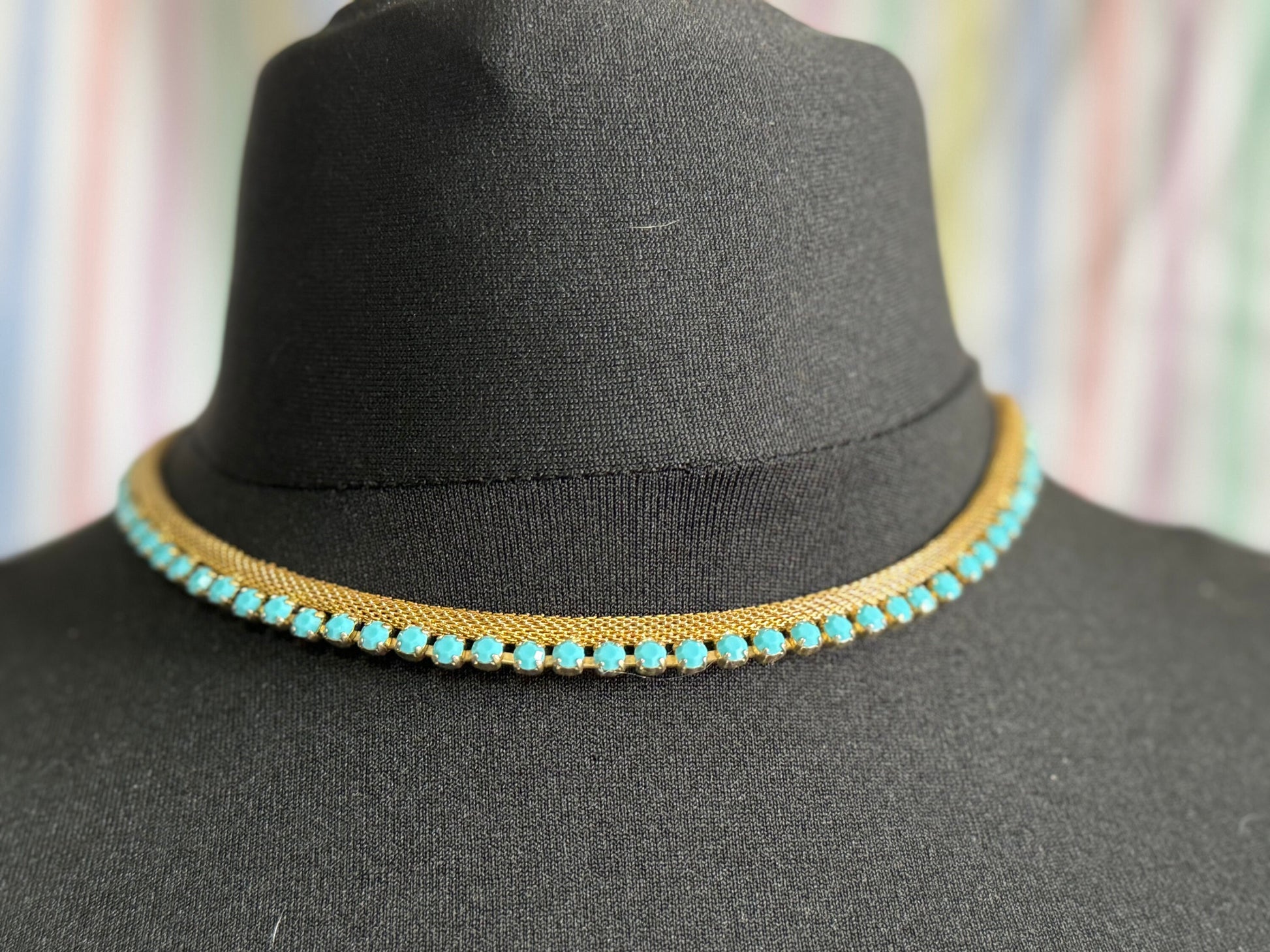 Vintage 1960s gold tone mesh chain choker necklace turquoise stones