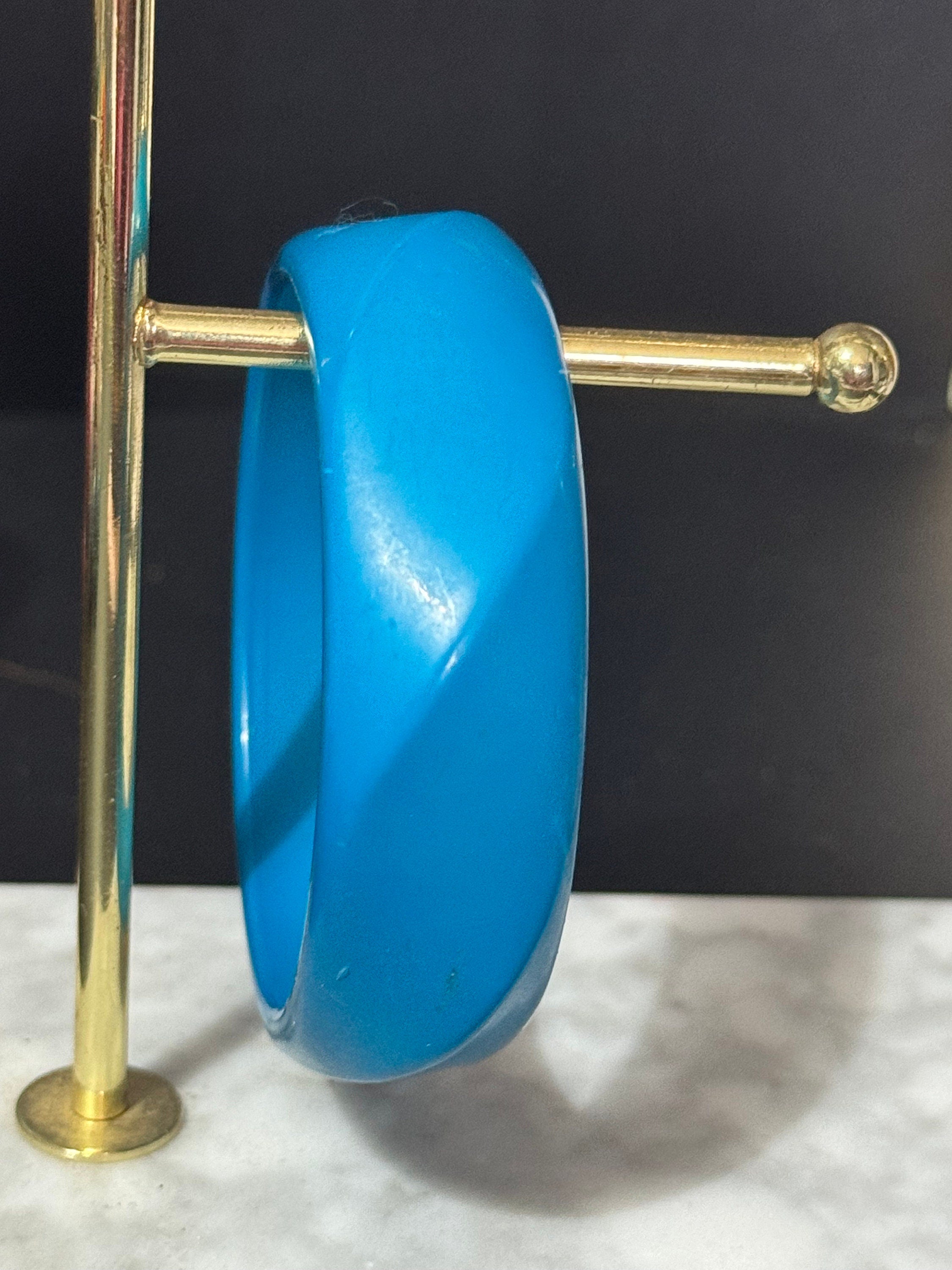 Turquoise blue vintage chunky oversized abstract wide acrylic plastic bangle bracelet