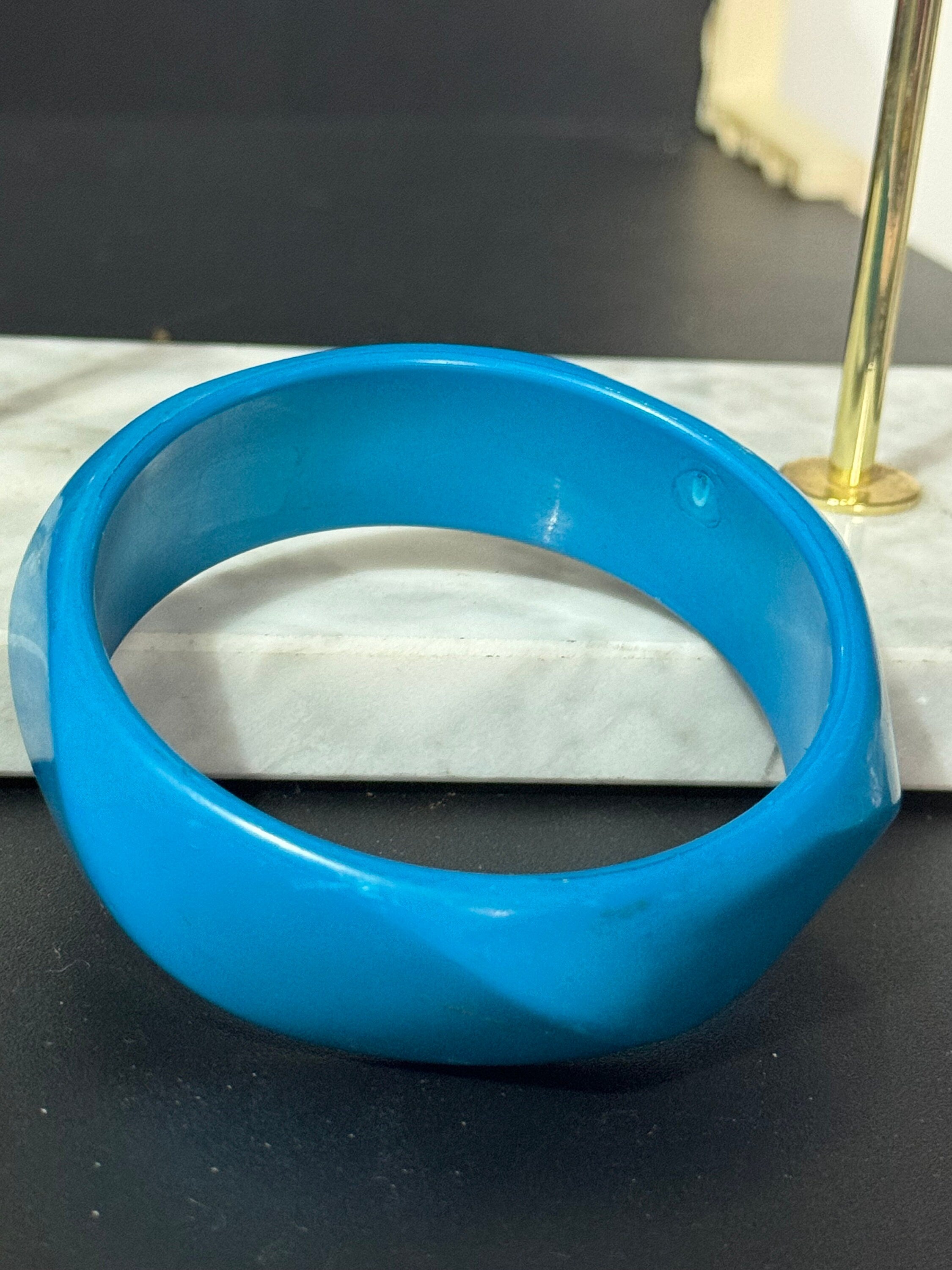 Turquoise blue vintage chunky oversized abstract wide acrylic plastic bangle bracelet