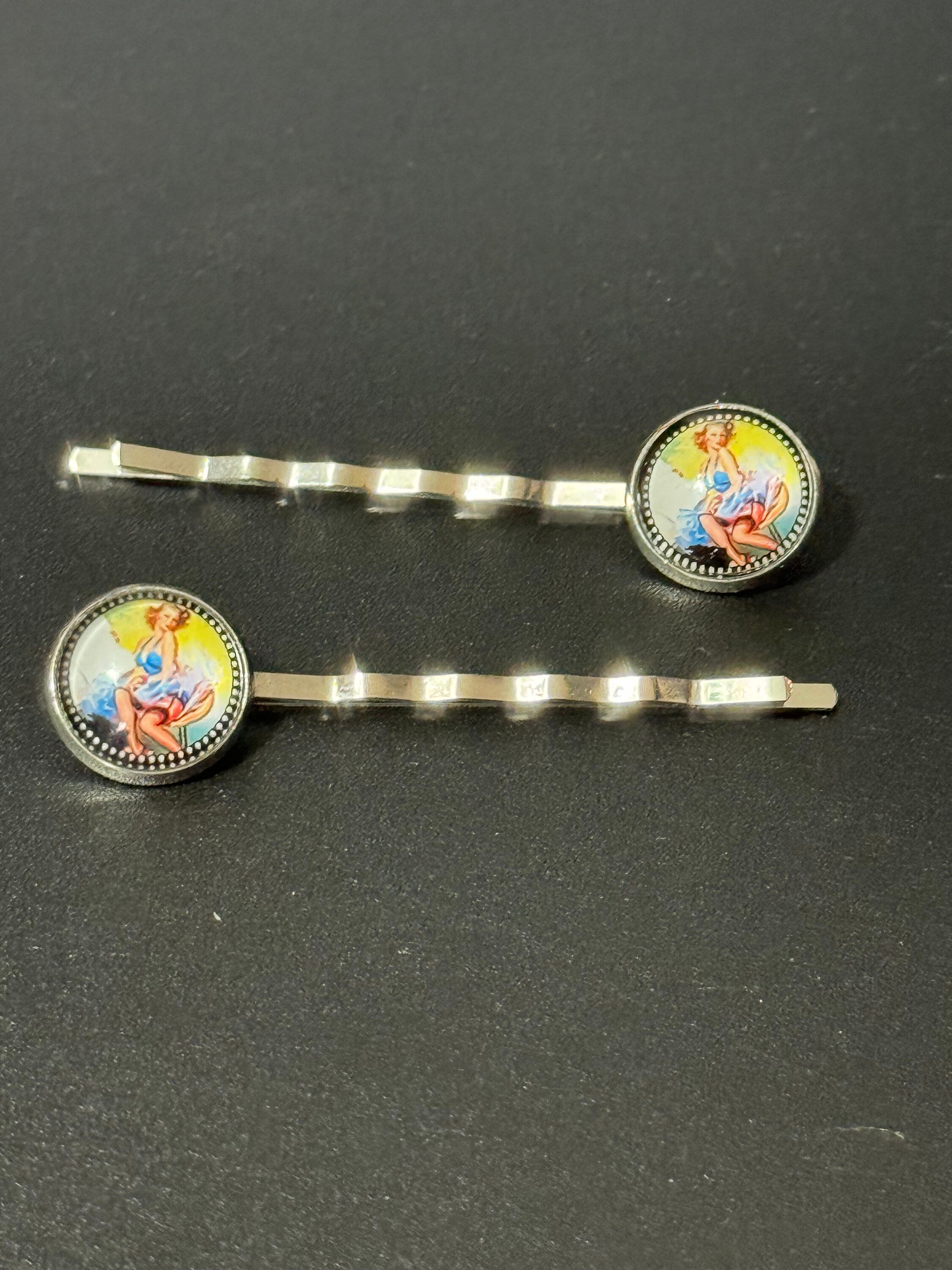 pin up girl model wavy hair slides, Vintage Hollywood glamour style, silver tone clips with glass cabochons, yellow