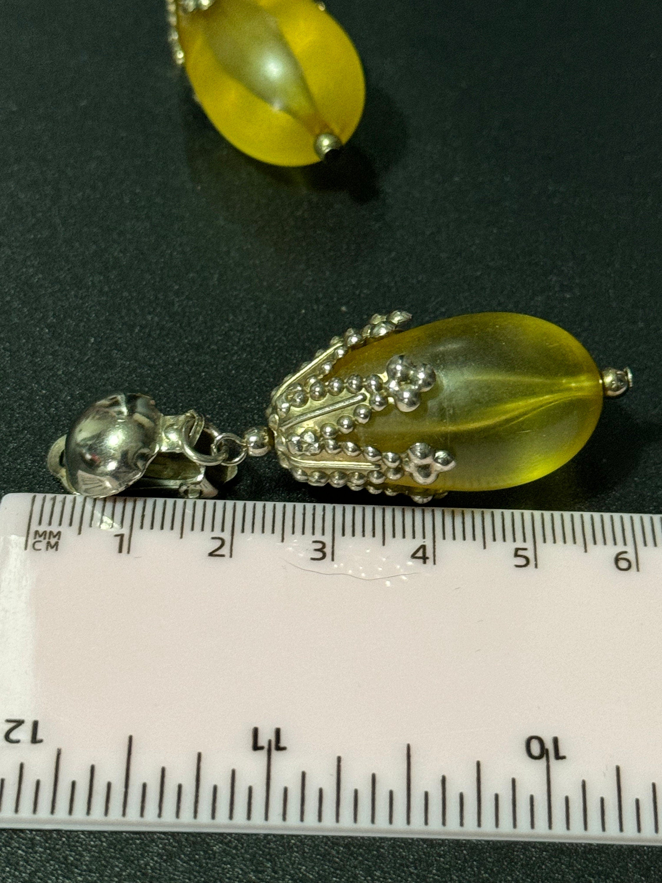 Vintage yellow amber plastic beaded dangly teardrop clip on earrings