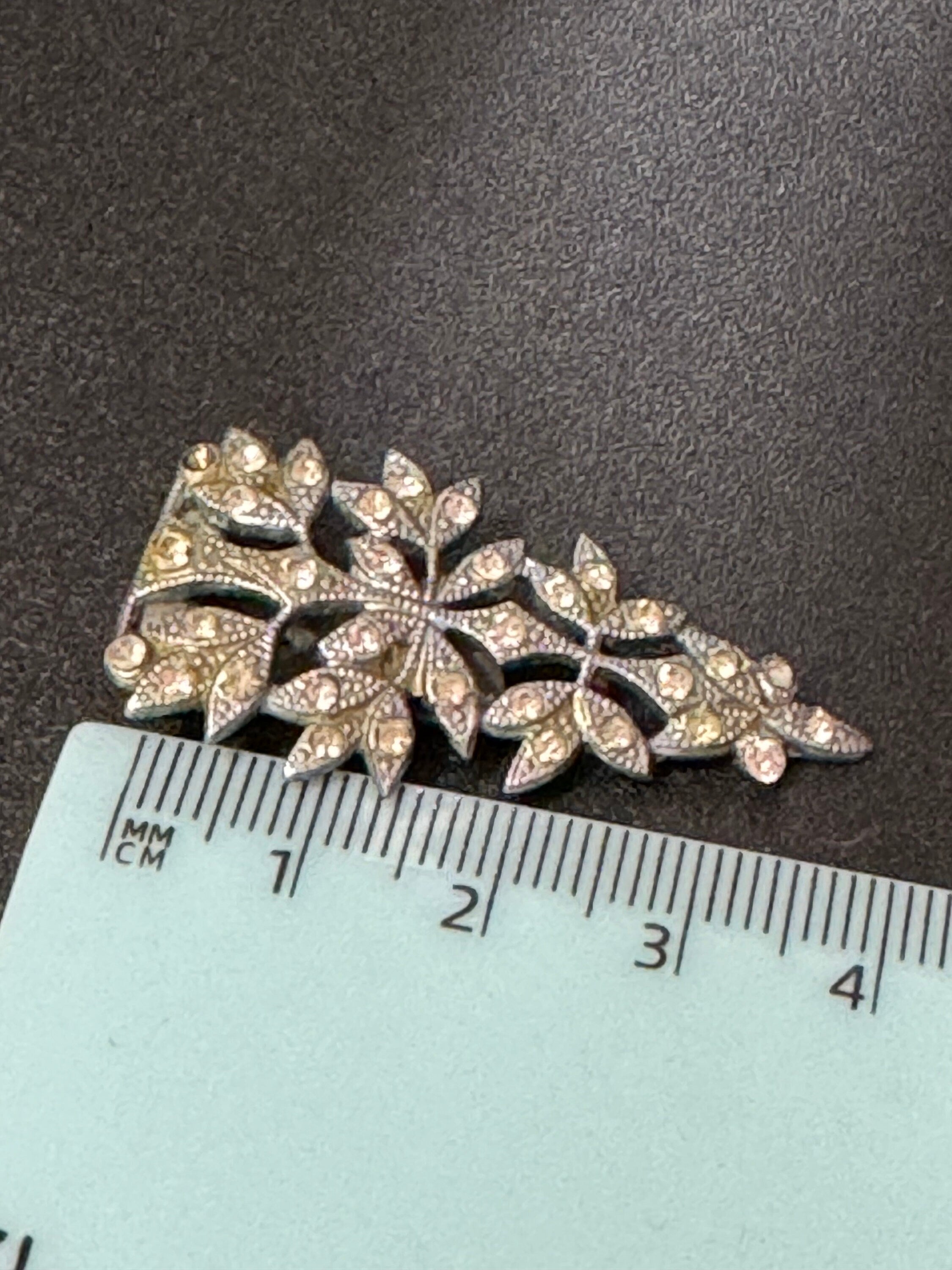 1 x Art Deco clear diamante Dress Clip Clothing