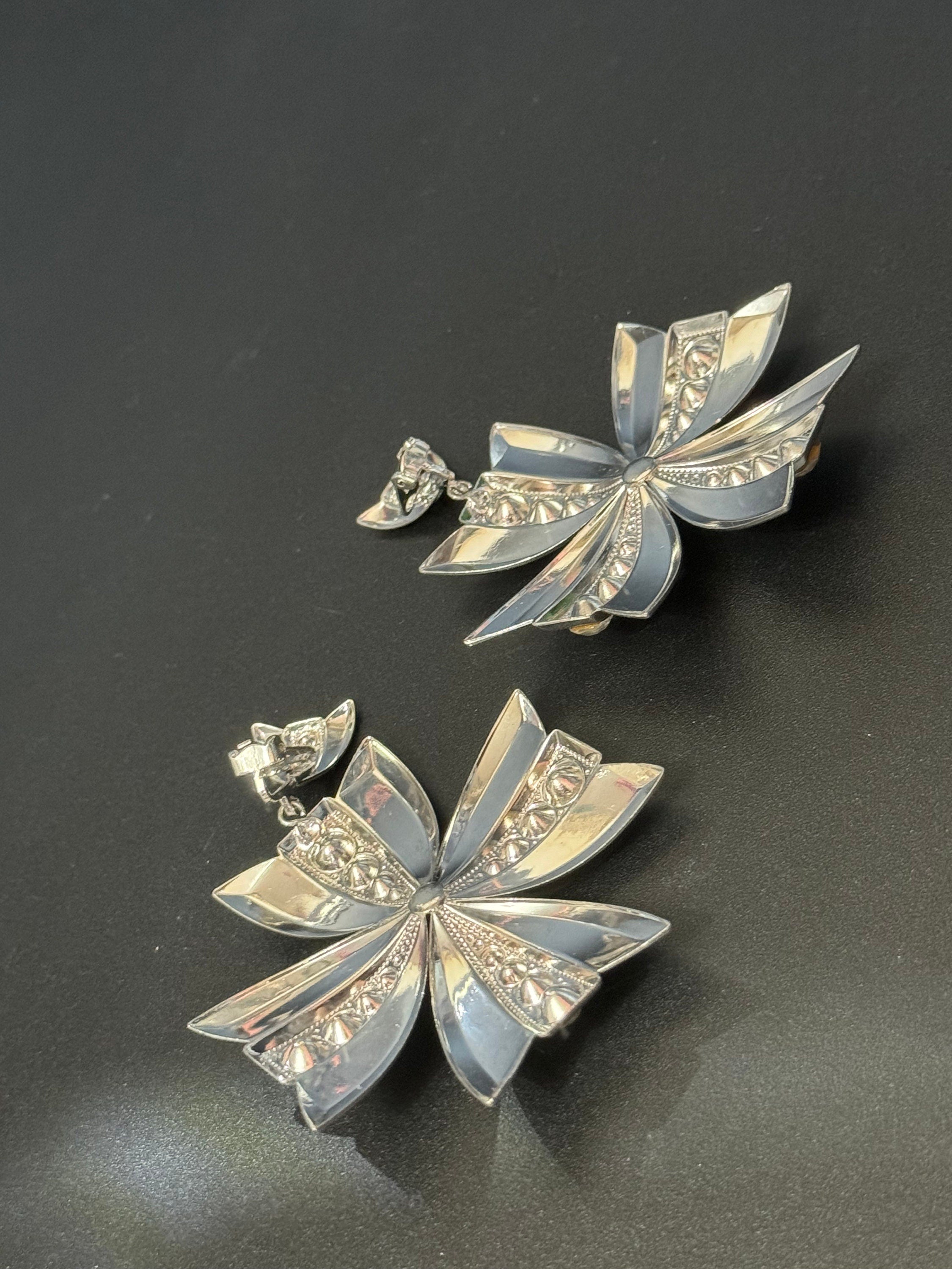 XXL True vintage Silver tone oversized pair of Maltese cross clip on earrings set with clear diamanté and faux pearls