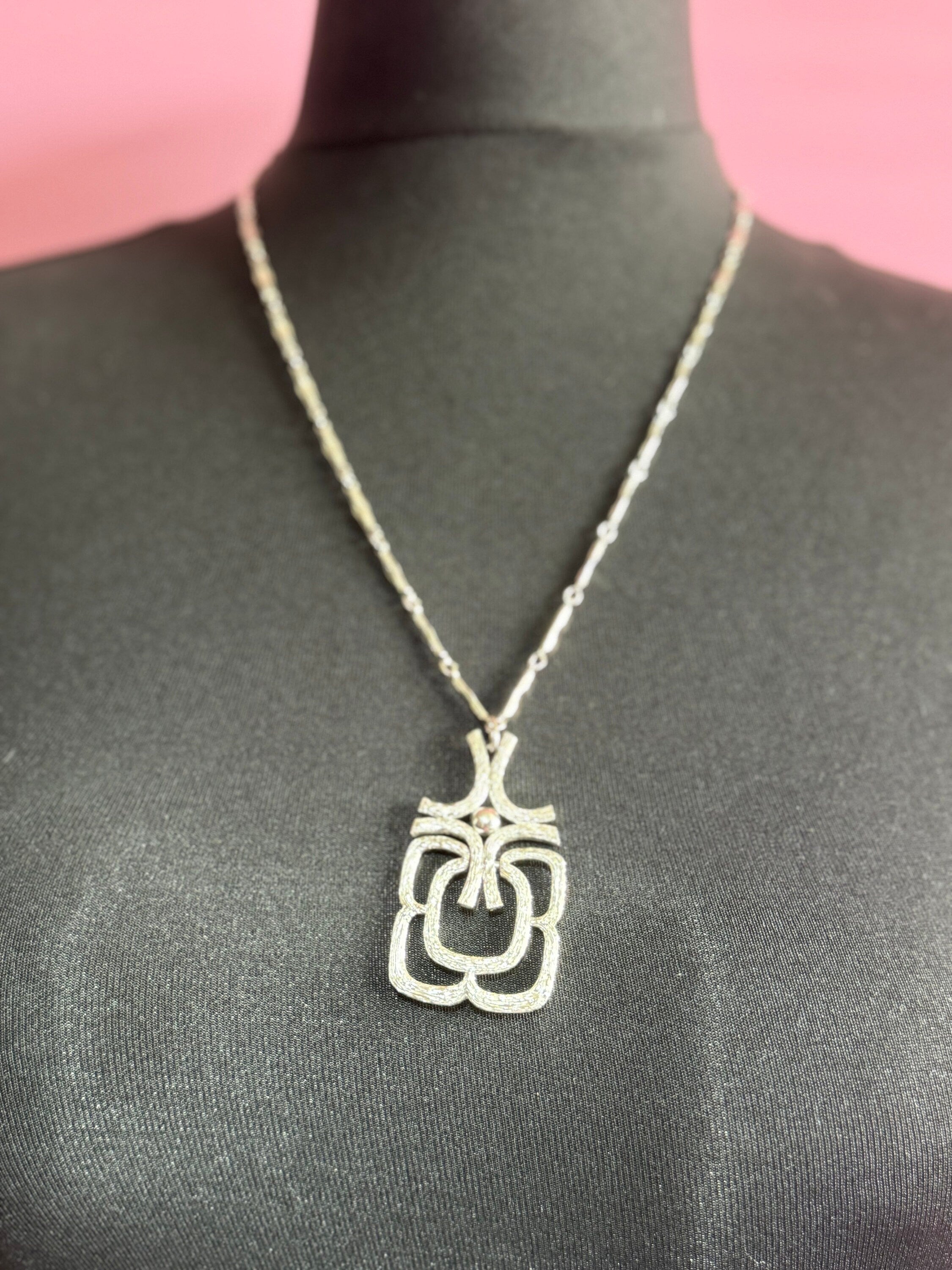 Signed Avon vintage Modernist silver tone abstract pendant necklace