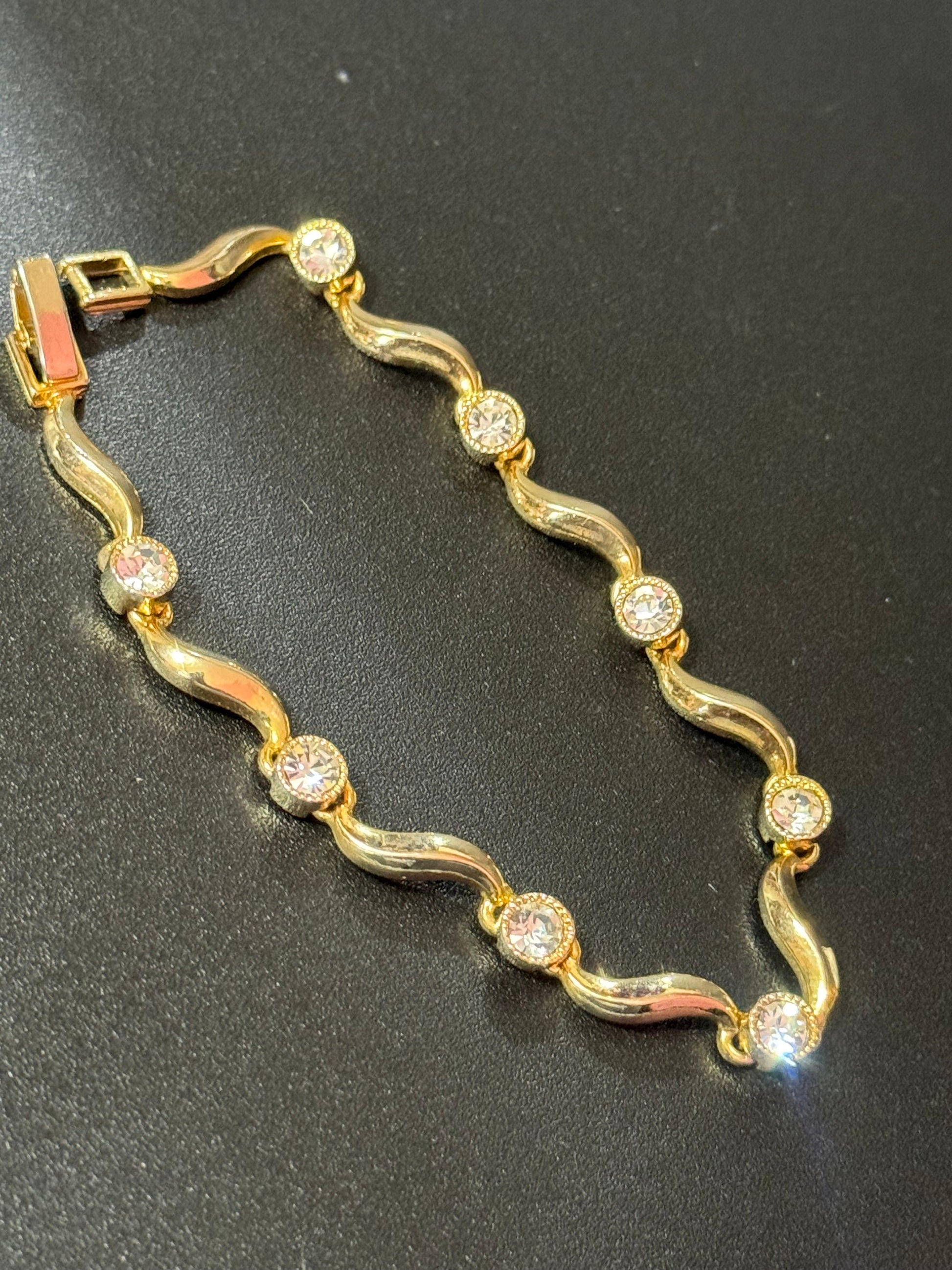 Vintage clear diamanté Crystal bezel set gold plated tennis bracelet