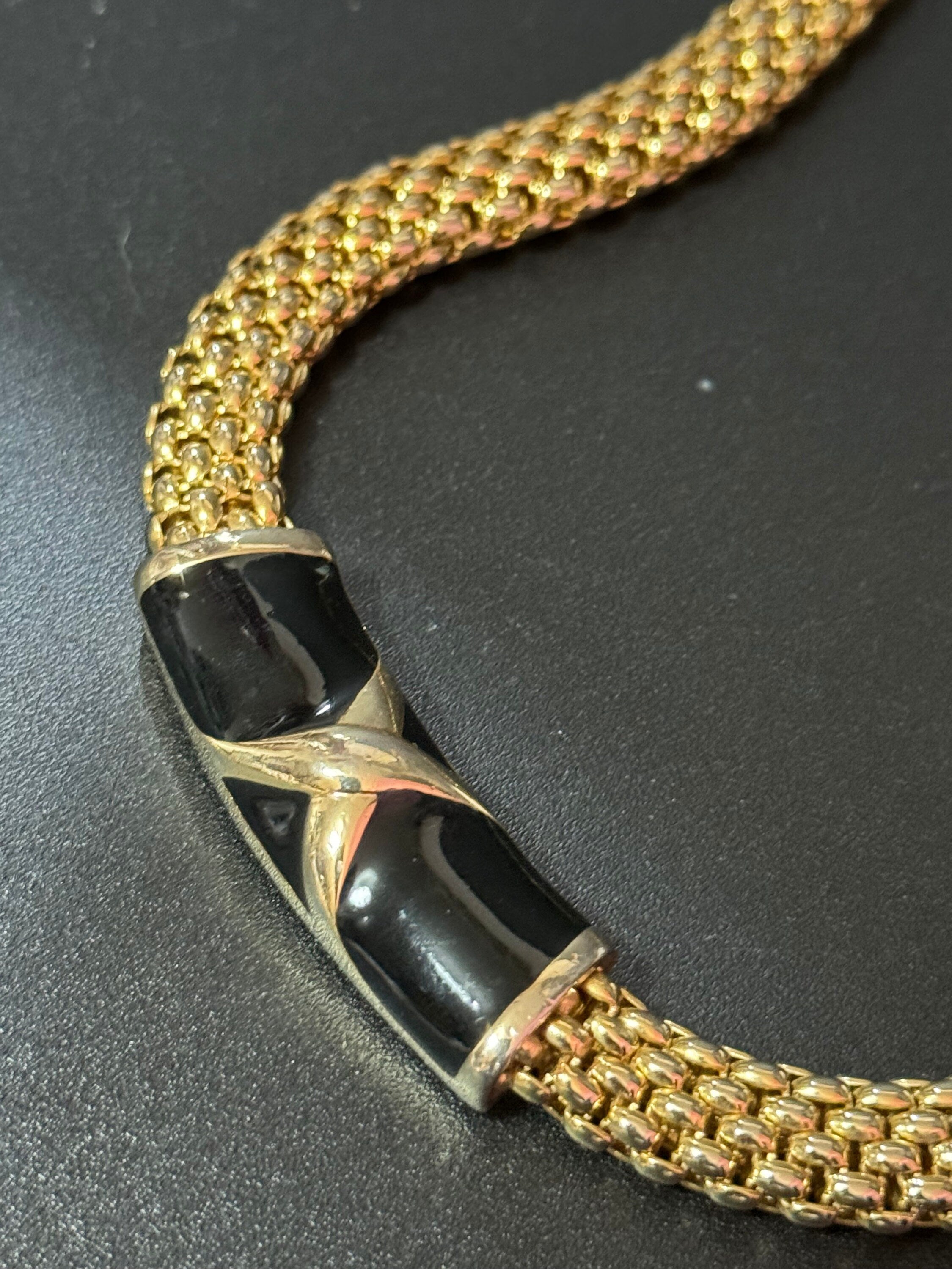 Retro modernist gold tone brick link omega mesh black enamel choker necklace with magnetic clasp