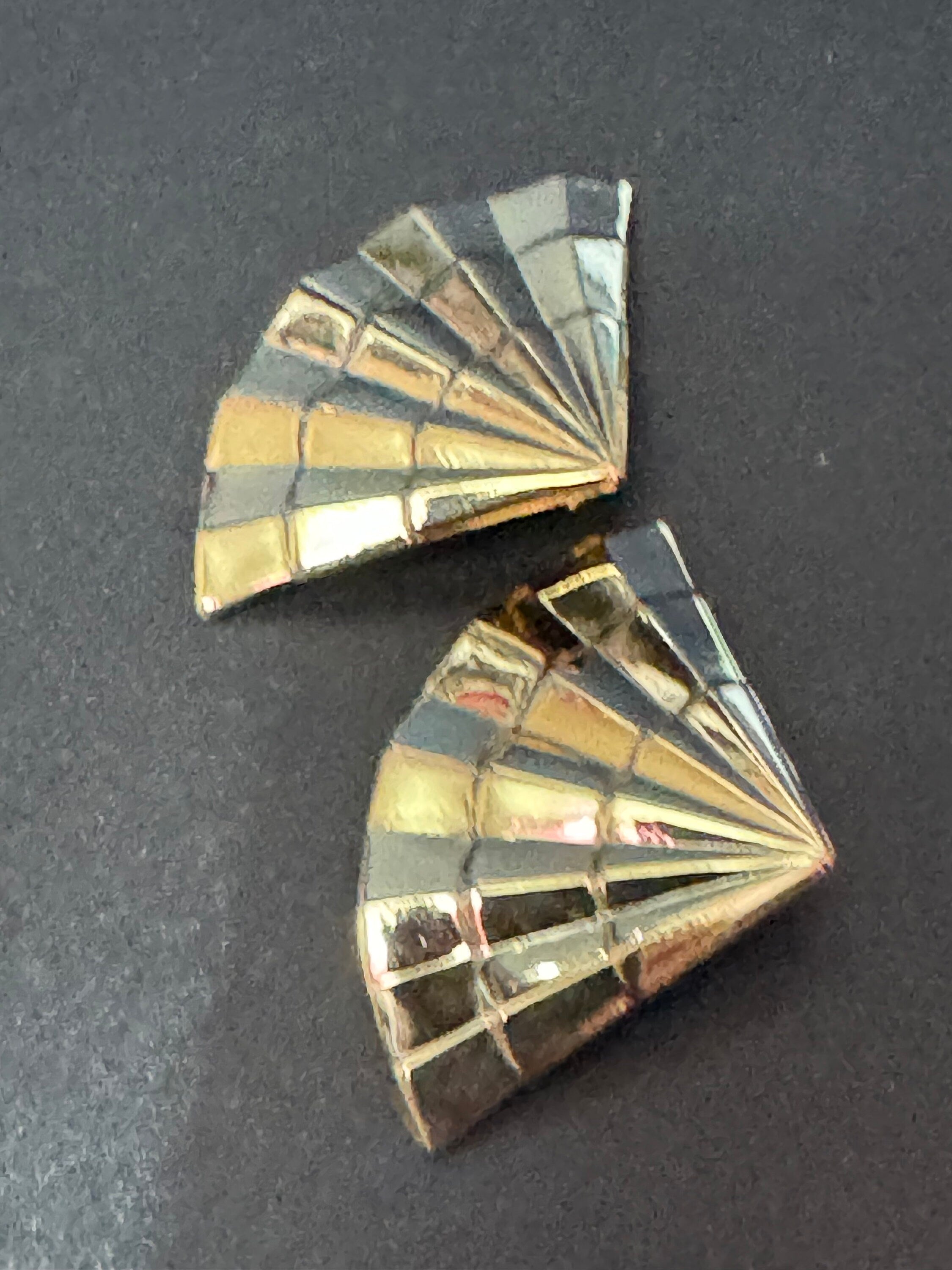 Gold tone FAN clip on earrings 1980s 4cm wide geometric True vintage