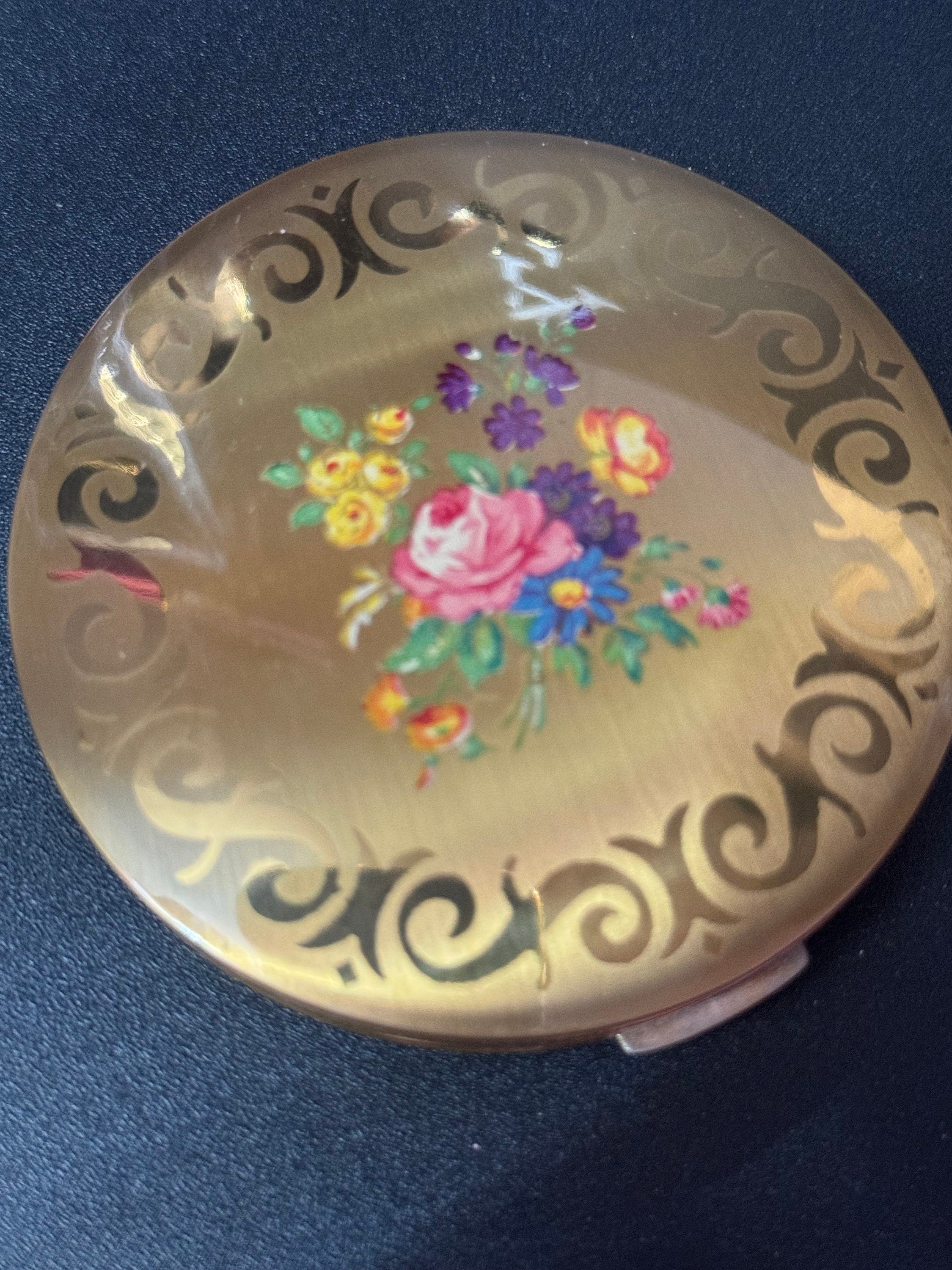 Garden flowers floral Stratton powder compact gold tone