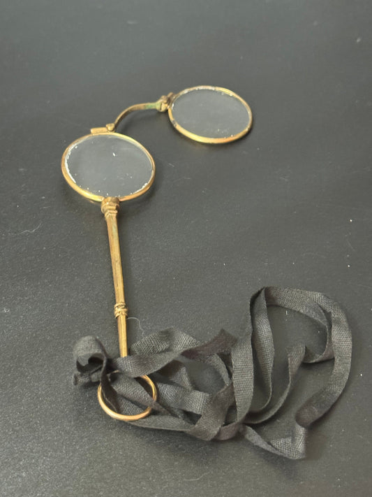 For restoration antique LORGNETTE glasses folding ( but don’t hold) for theatre or Opera