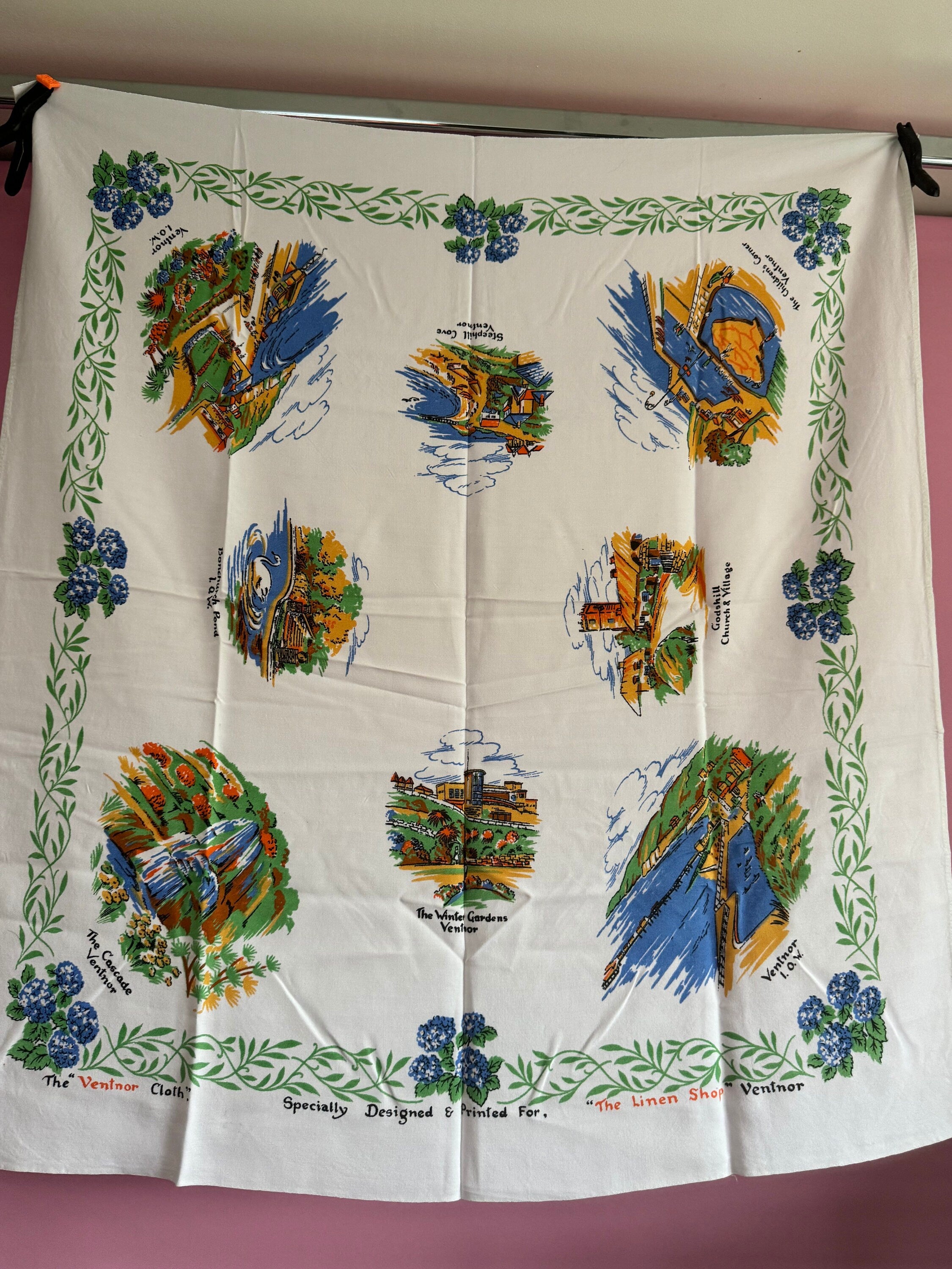 32” EAST ANGLIA Vintage printed souvenir tablecloth Norwich Kings Lynn Great Yarmouth landmarks