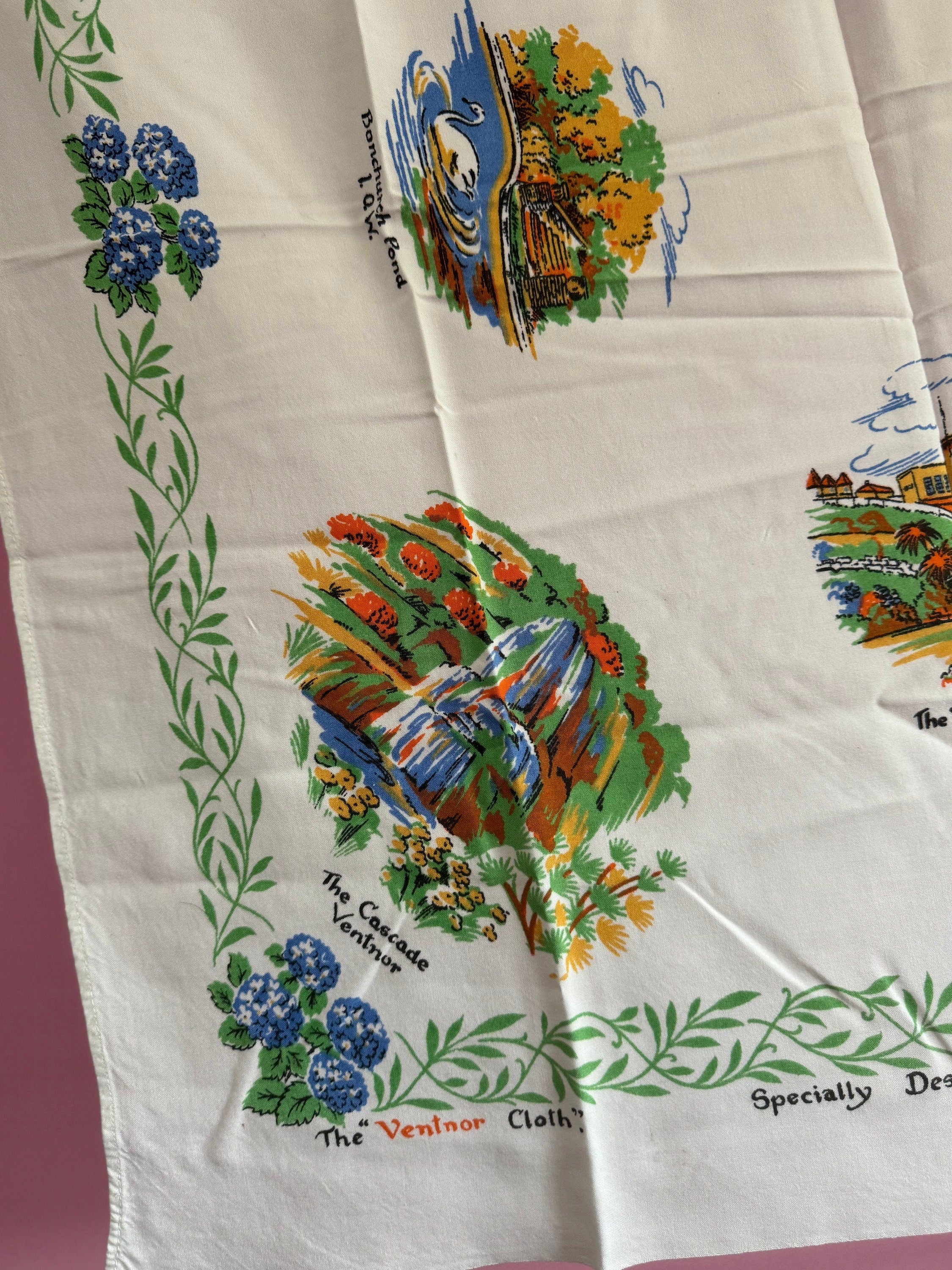 32” EAST ANGLIA Vintage printed souvenir tablecloth Norwich Kings Lynn Great Yarmouth landmarks