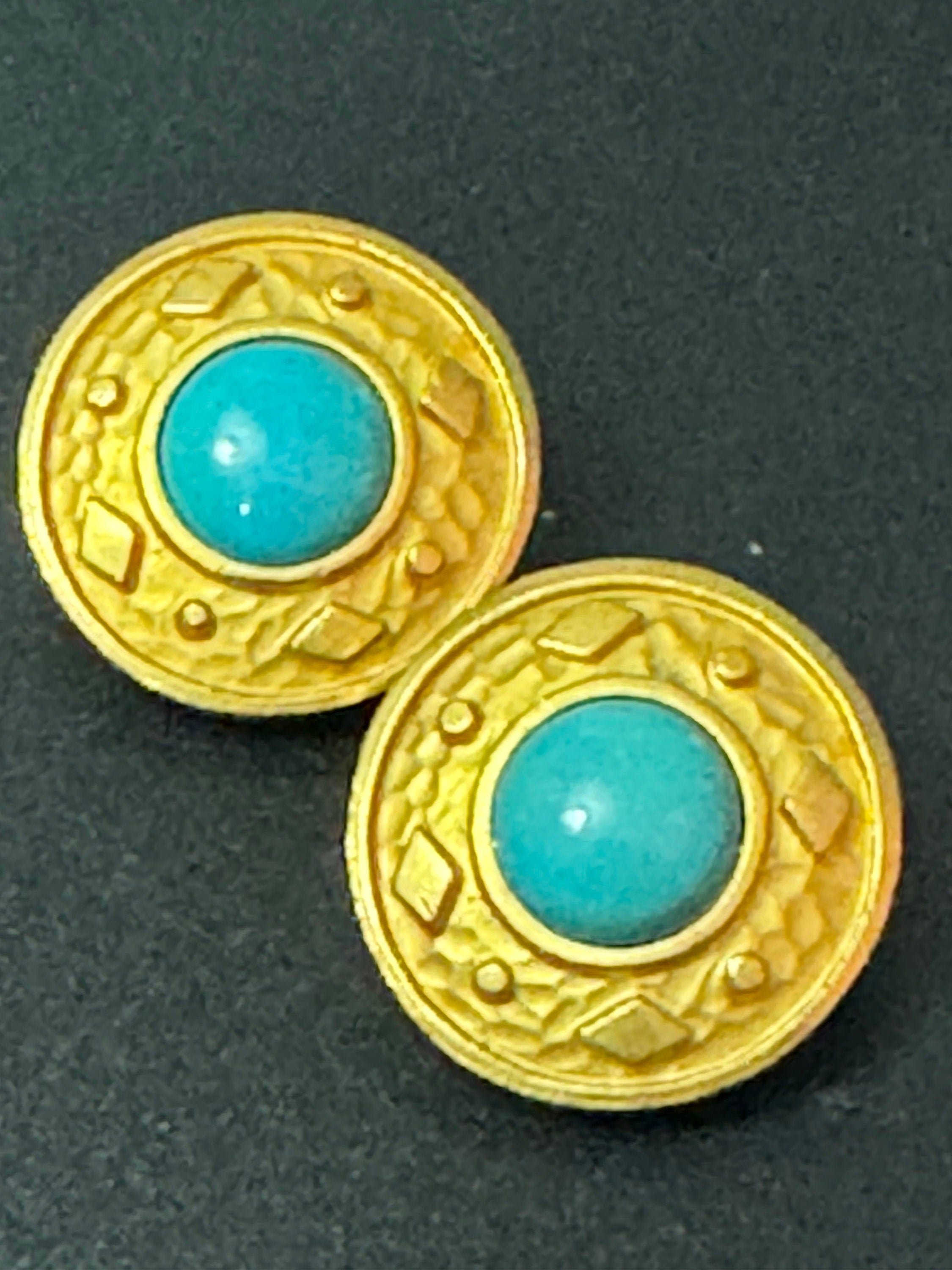 Signed Roma Ariss 2.5cm Etruscan Gold tone Turquoise blue cabochon round domed clip on earrings