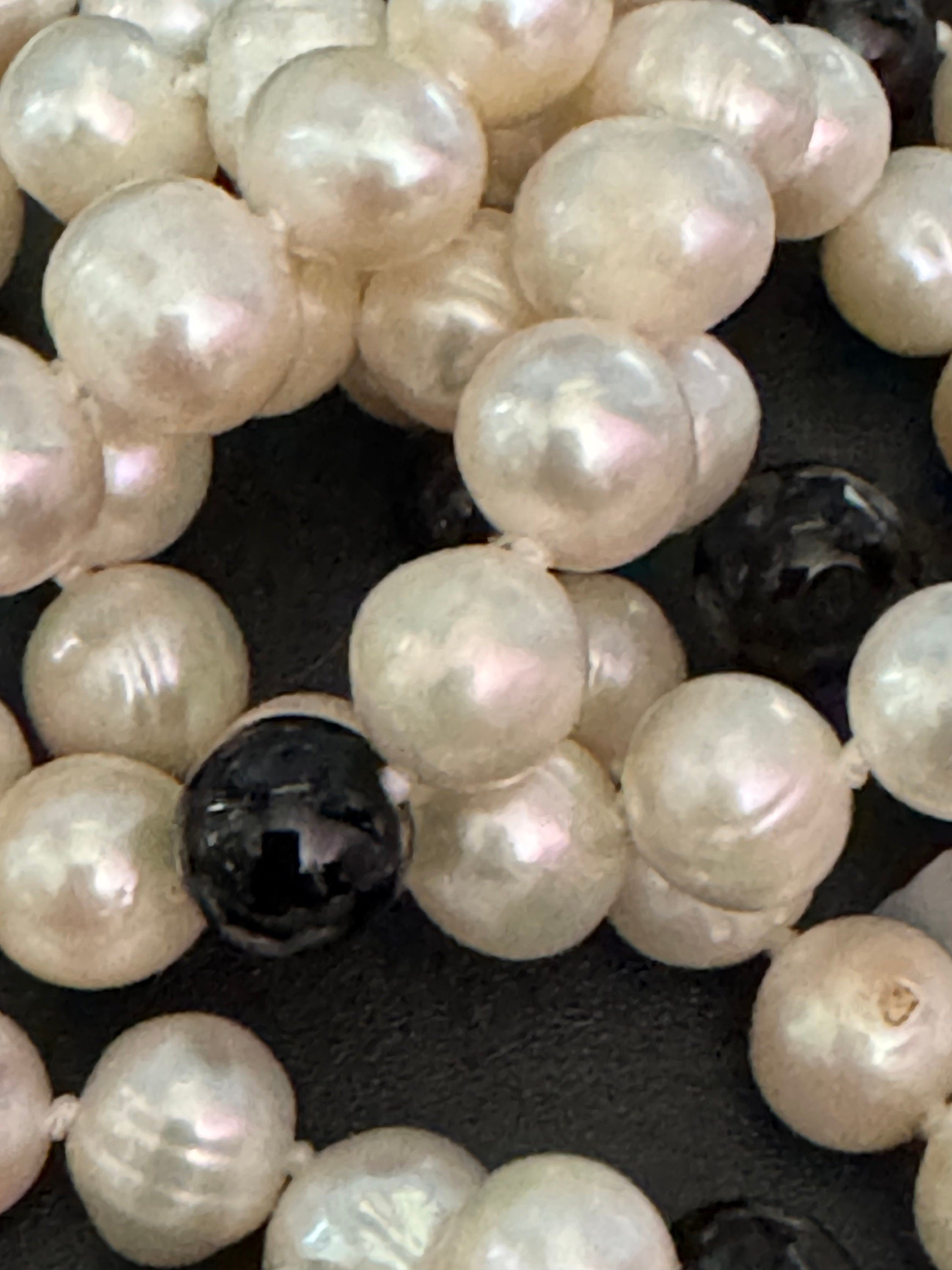 Retro long 80cm beaded freshwater pearl cream necklace with black gemstones tggc