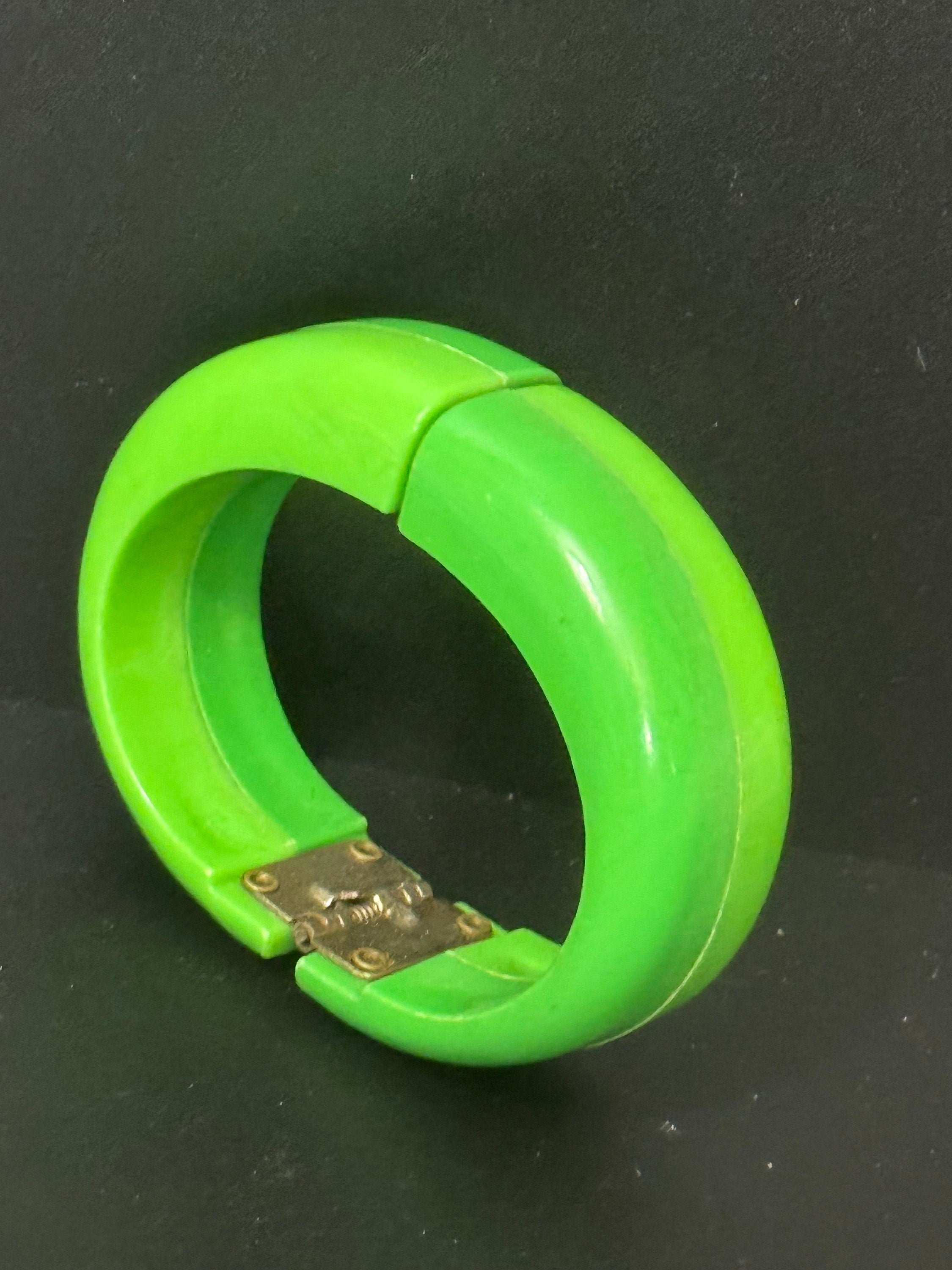 Bright green two tone geometric early plastic resin wide cuff clamper bangle bracelet Vintage