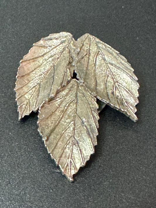 Vintage large silver tone leaf leaves floral scarf clip