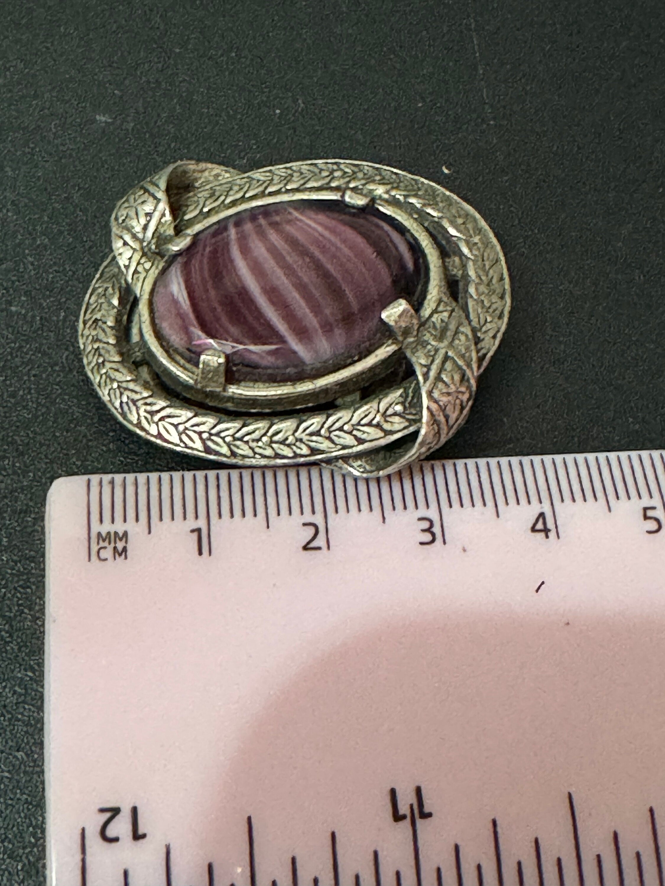 Signed Miracle vintage purple marbled glass cabochon Celtic oval silver tone metal Scarf Ring Clip