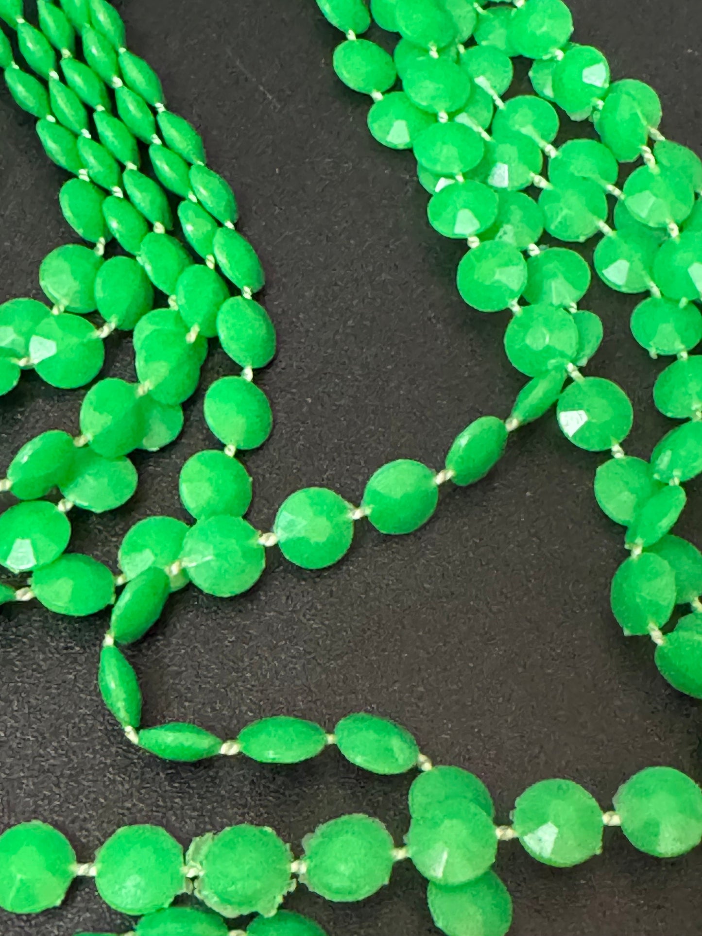 1970s vintage bright green fixed bead plastic chain link long flapper Multistrand necklace 140cm