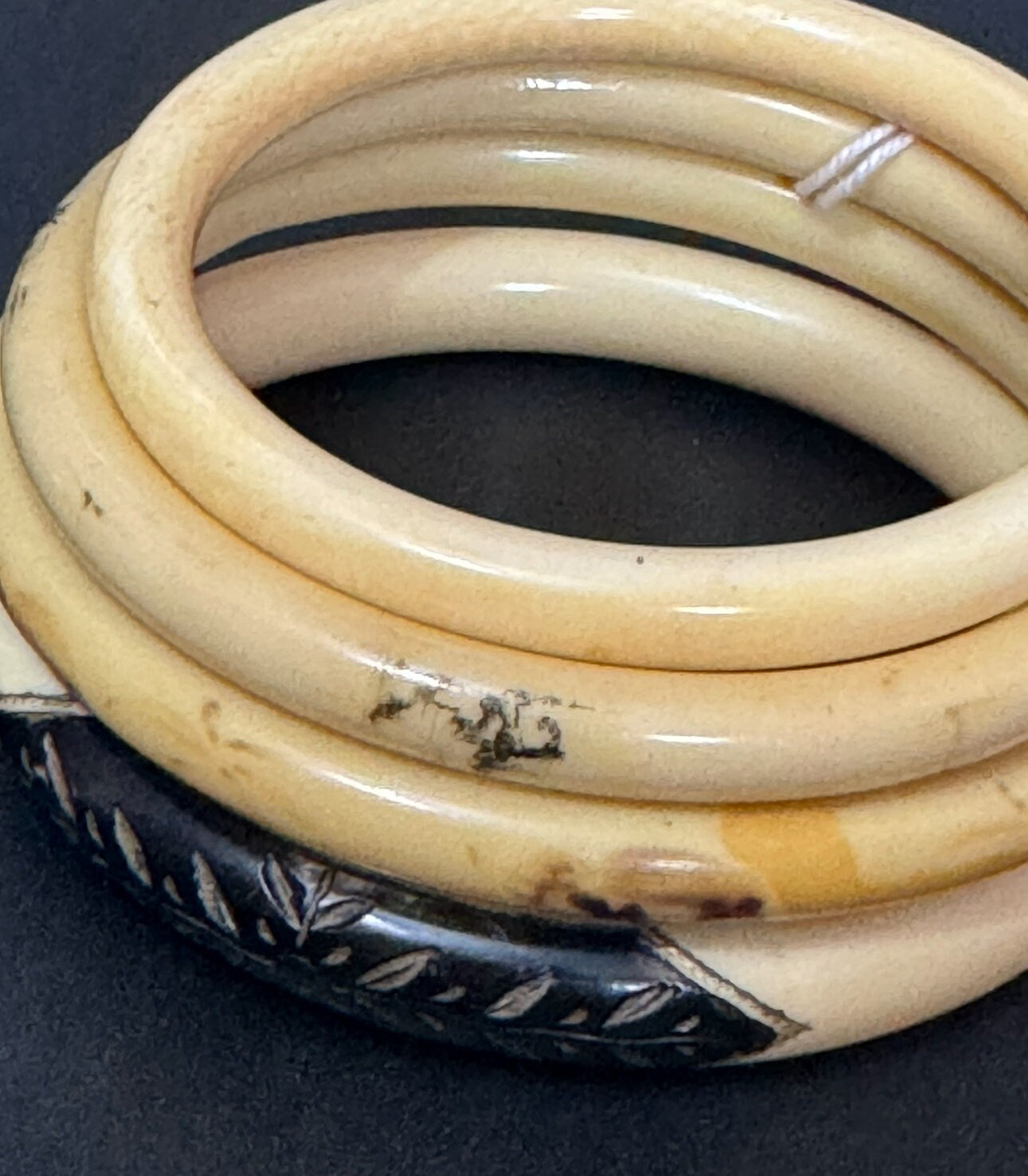 Antique Vintage Art Deco Period Cream Early Plastic Celluloid bangle bracelet