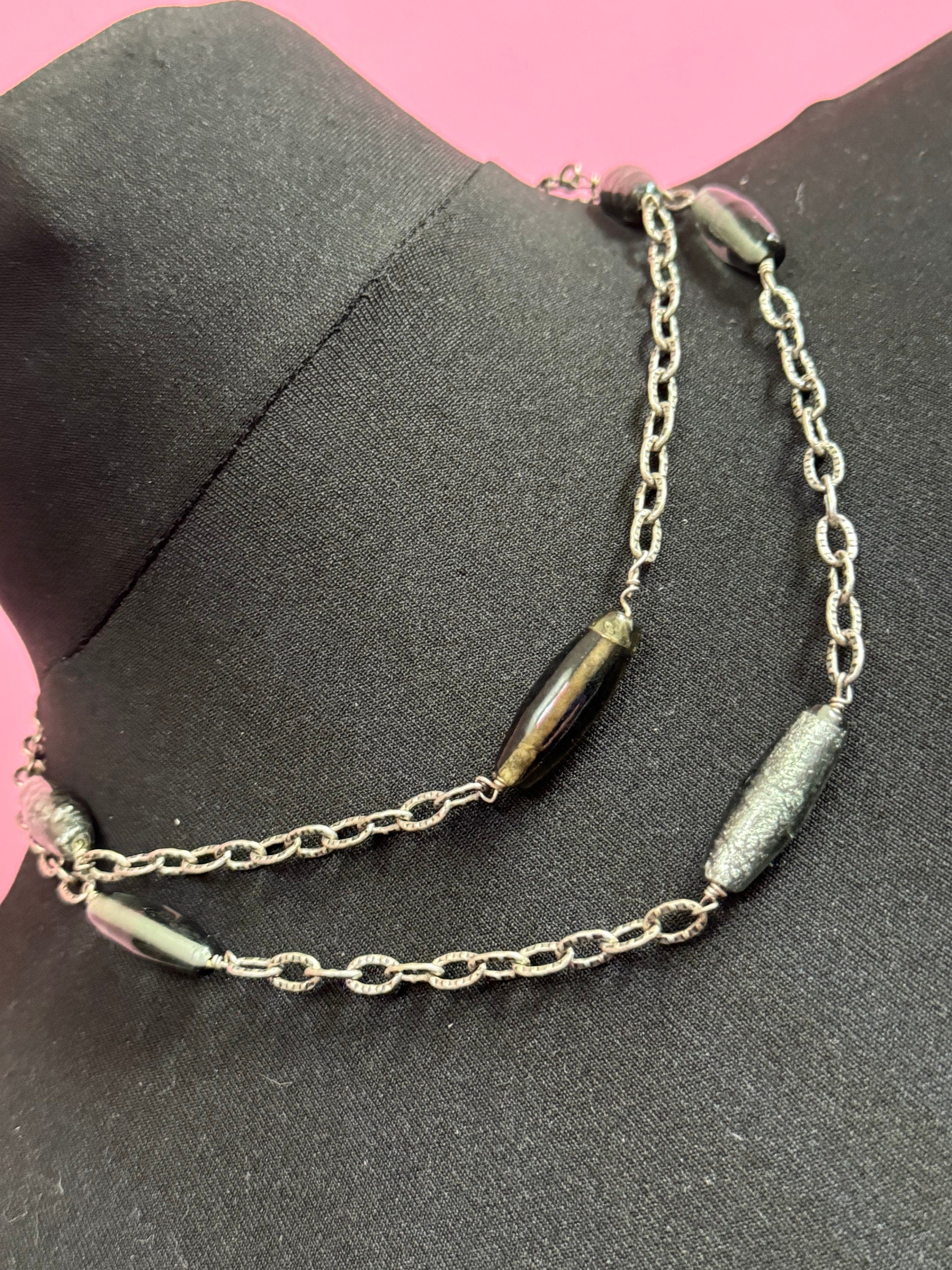 Vintage 1970s silver tone chain link 2.5cm grey glass beaded station link necklace 106cm long