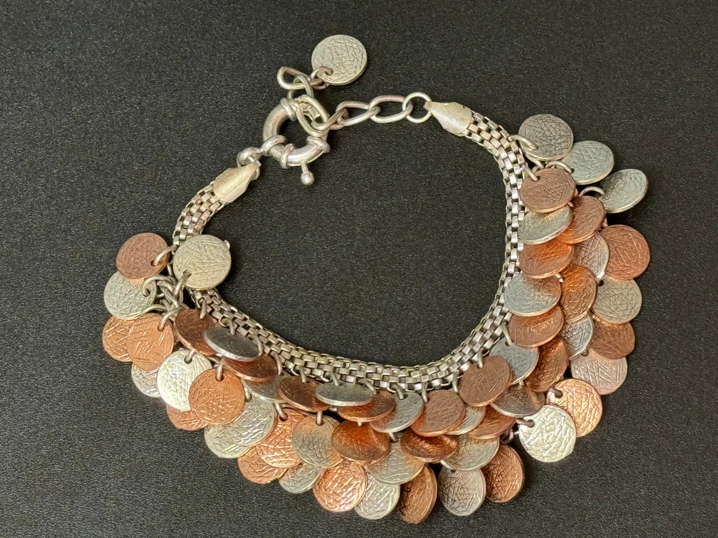 Brutalist silver and copper tone metal textured discs mesh chain link bracelet retro modernist 21cm