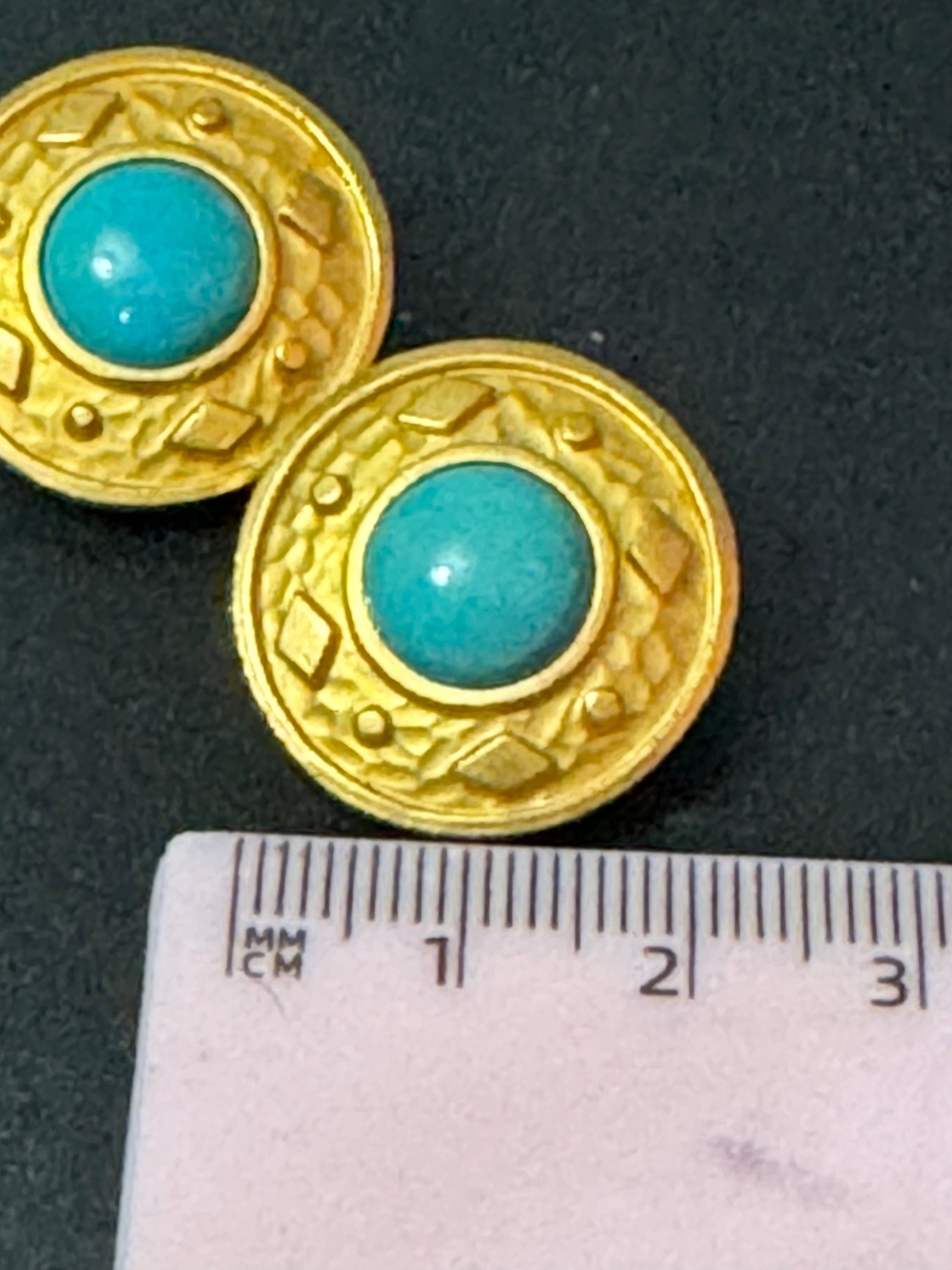 Signed Roma Ariss 2.5cm Etruscan Gold tone Turquoise blue cabochon round domed clip on earrings