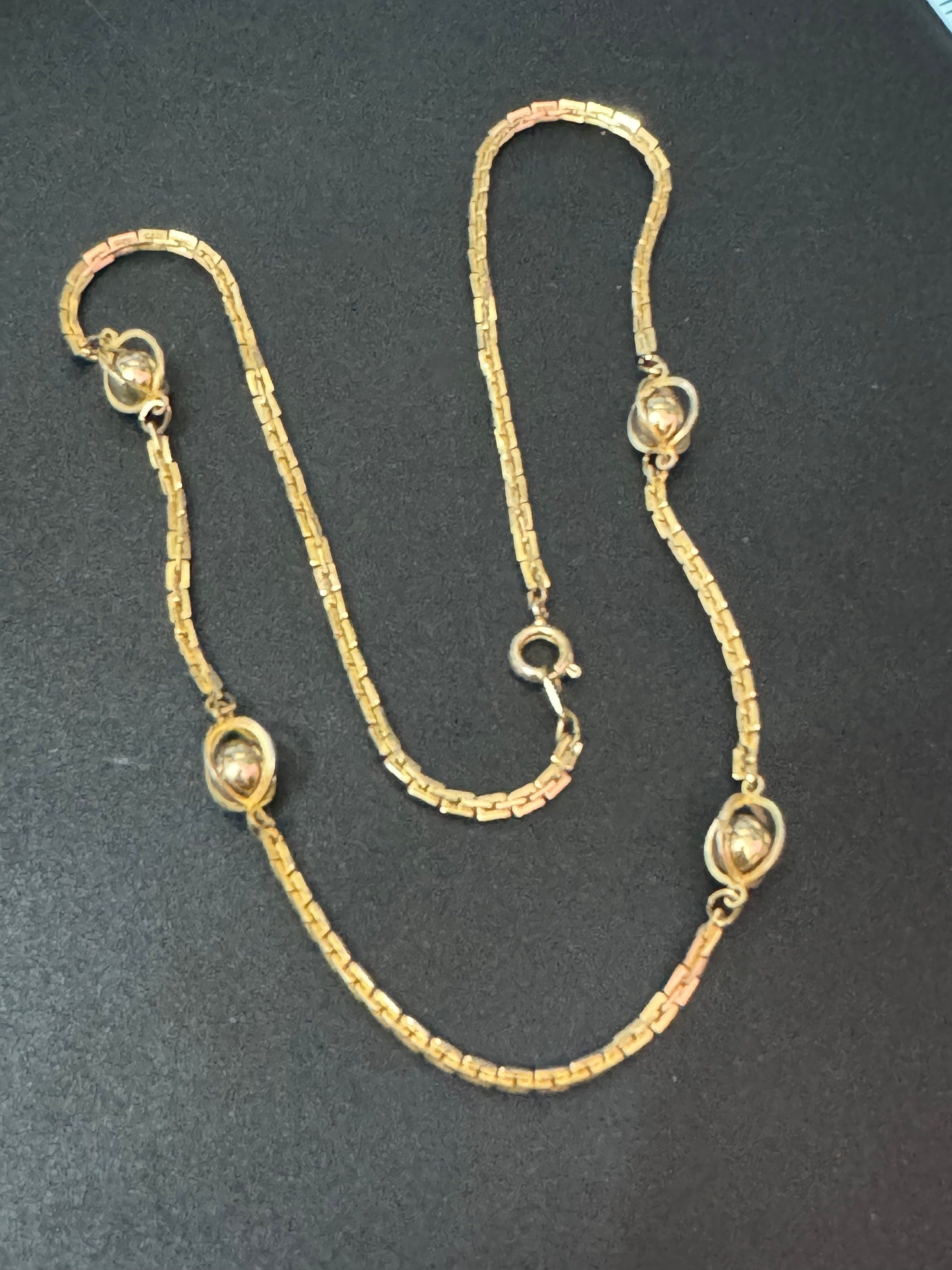 Vintage gold tone fancy link caged Ball plain necklace chain 47 cm long