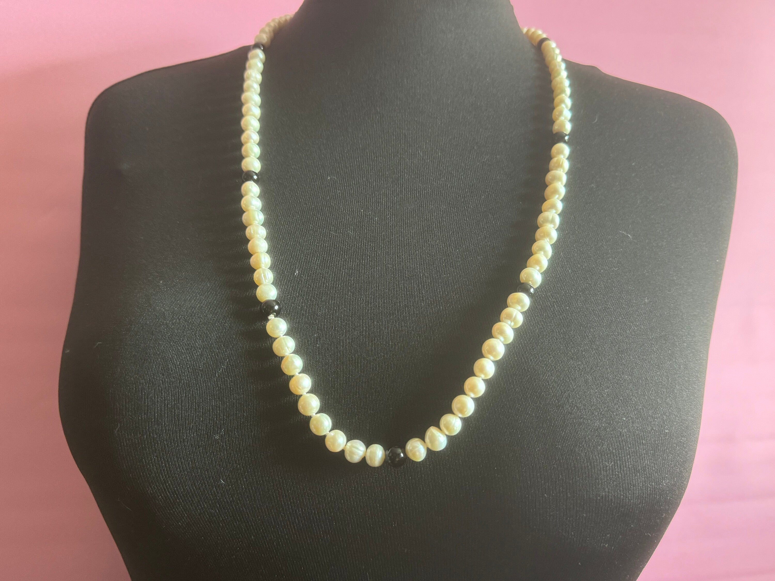 Retro long 80cm beaded freshwater pearl cream necklace with black gemstones tggc