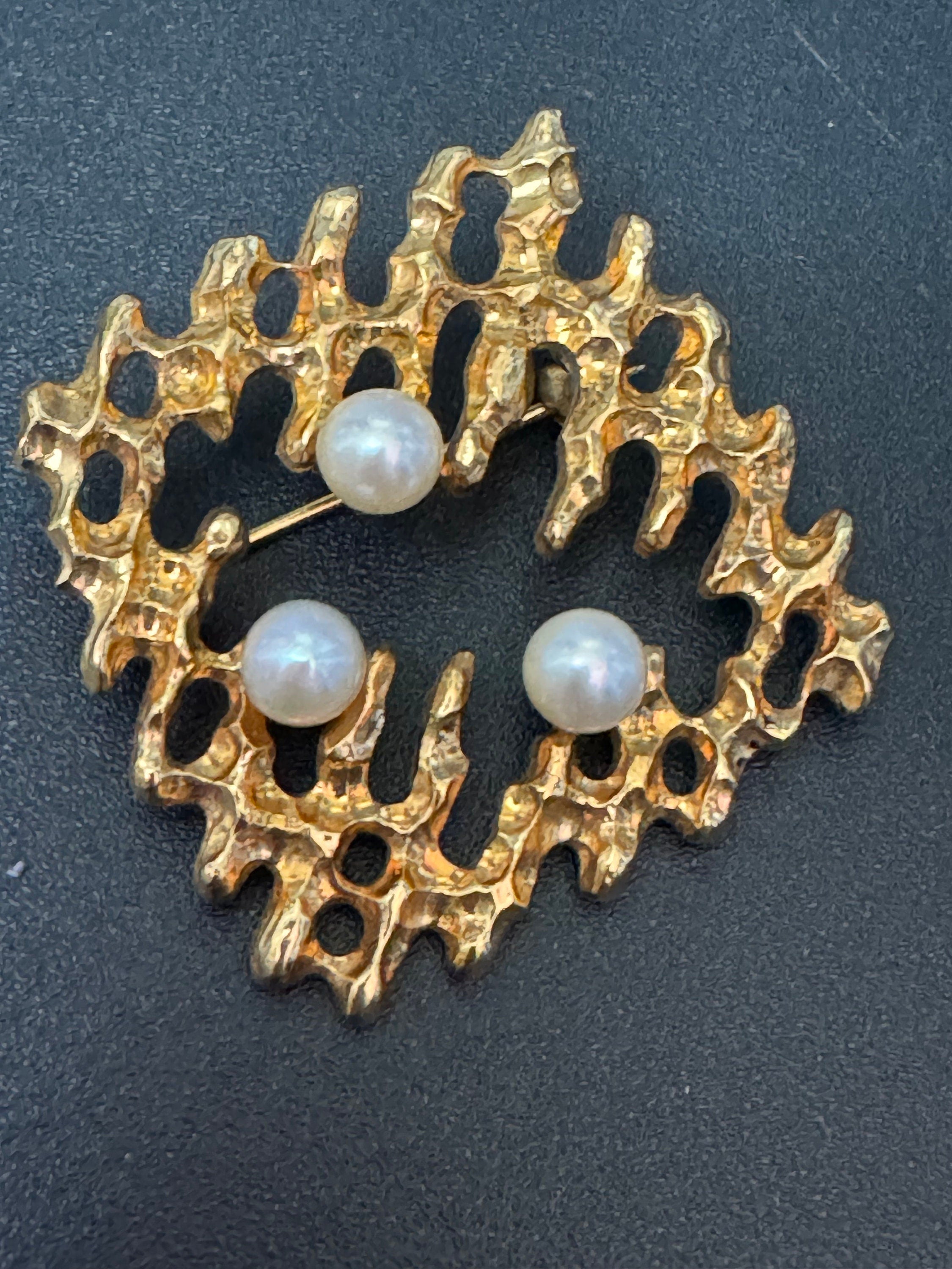 vintage modernist gold plated abstract faux pearl brooch brutalist