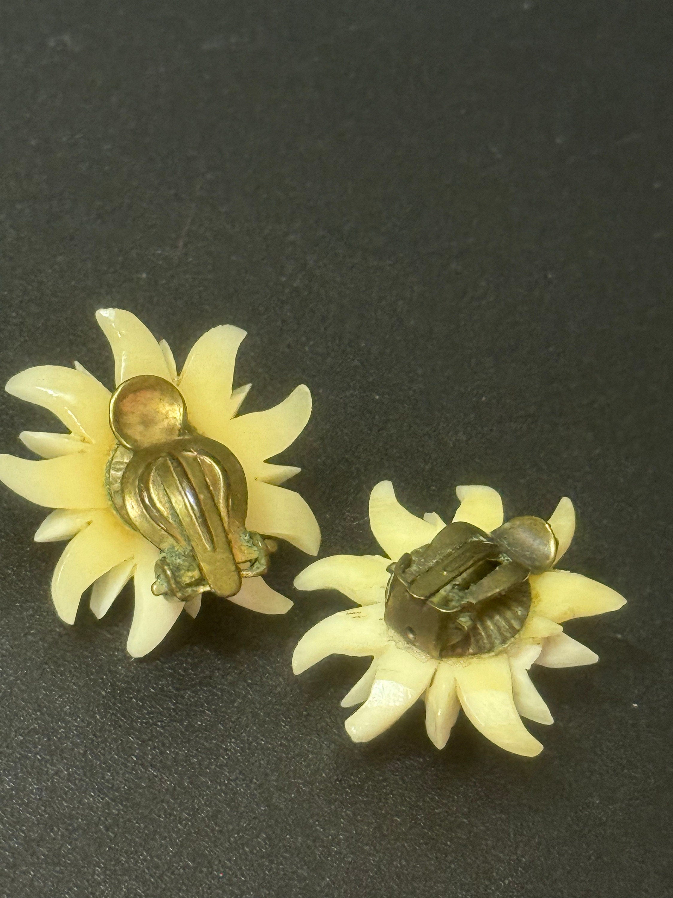 Vintage early plastic celluloid Edelweiss floral clip on earrings art deco