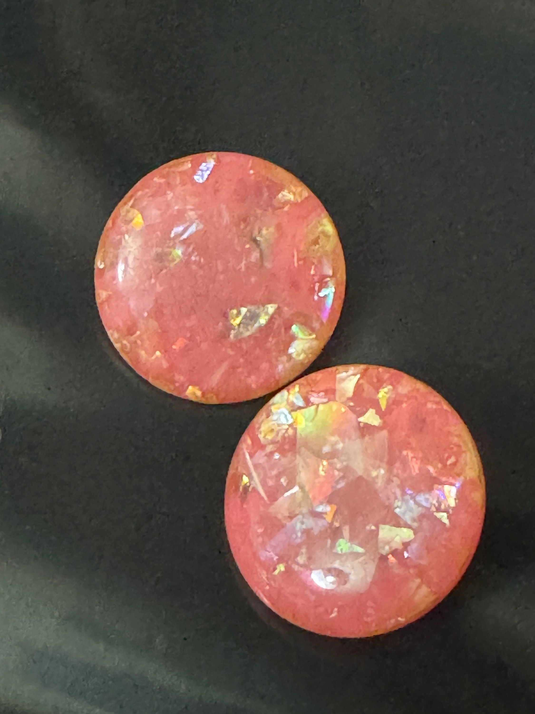 Vintage 1950s marbled Pink plastic button Clip On Earrings 2.5cm