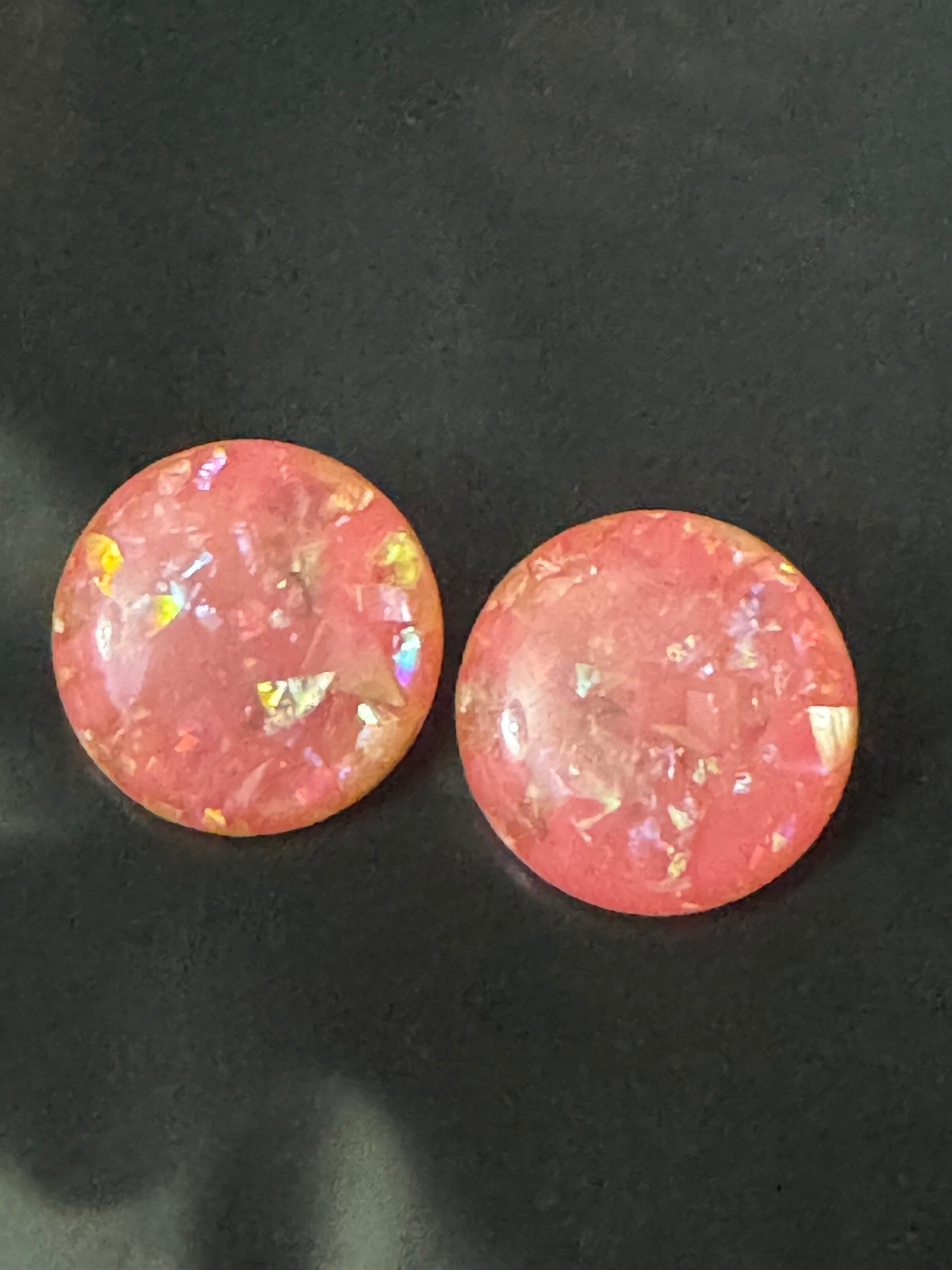 Vintage 1950s marbled Pink plastic button Clip On Earrings 2.5cm