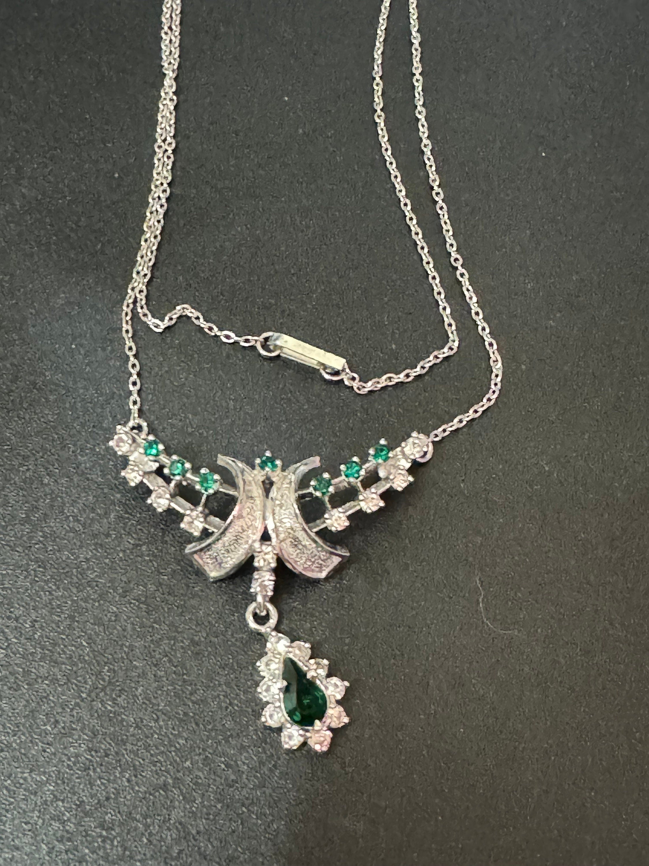 Vintage diamanté emerald green rhinestone crystal silver tone party cocktail necklace 44cm